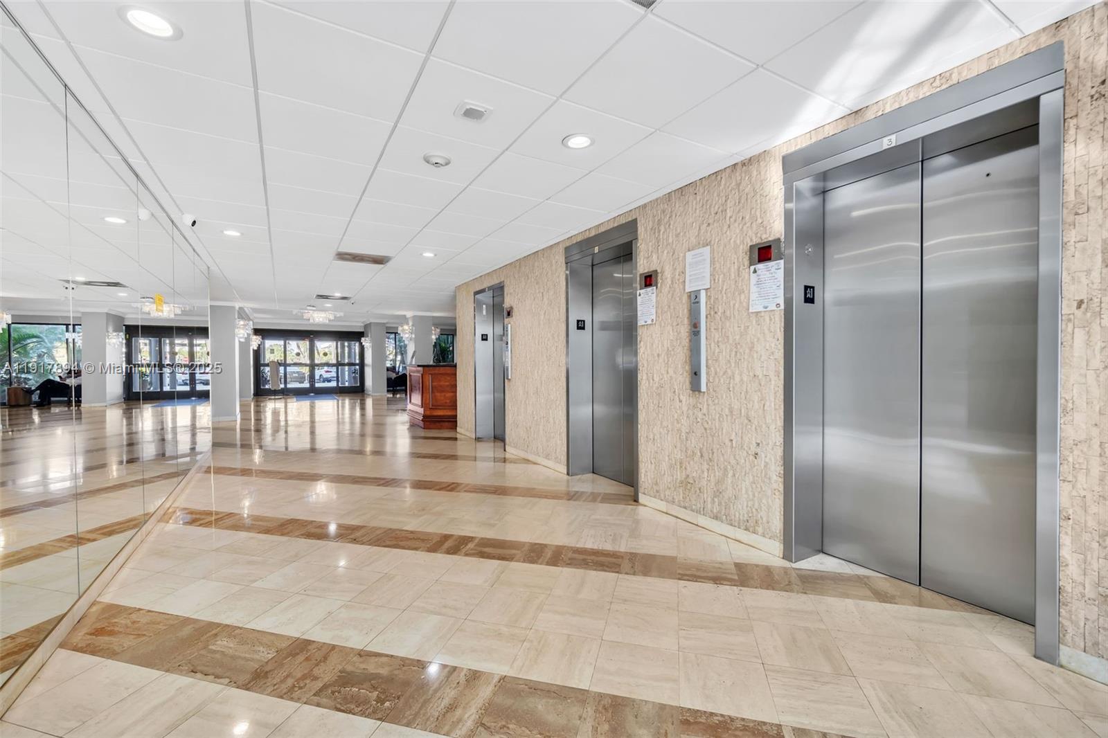 Ver detalles 709 1 / 2 844 sq. ft. $ 2025-11-20 0 foto