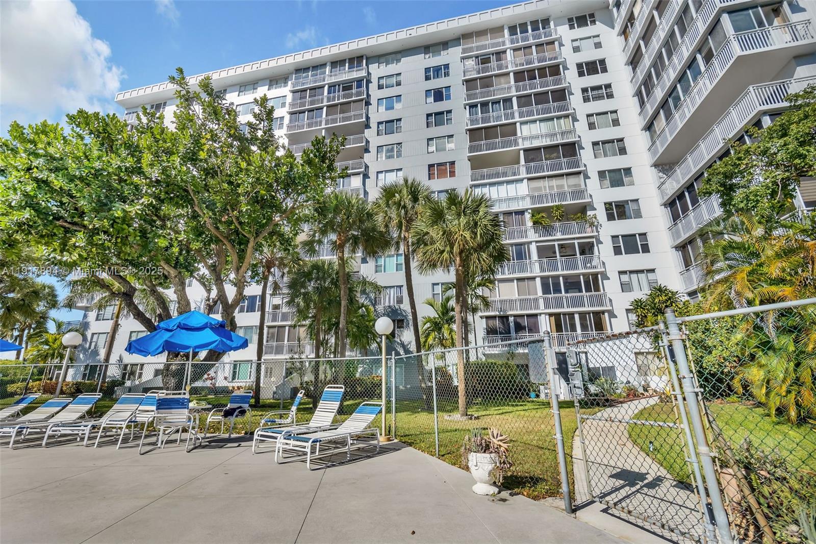 Ver detalles 709 1 / 2 844 sq. ft. $ 2025-11-20 0 foto