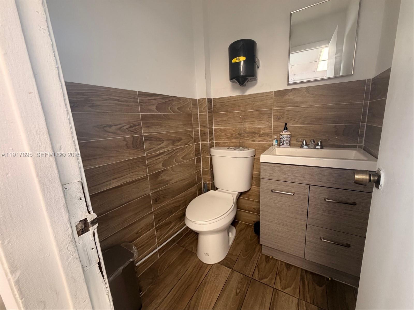   /   sq. ft. $ 2025-12-11 0 Photo