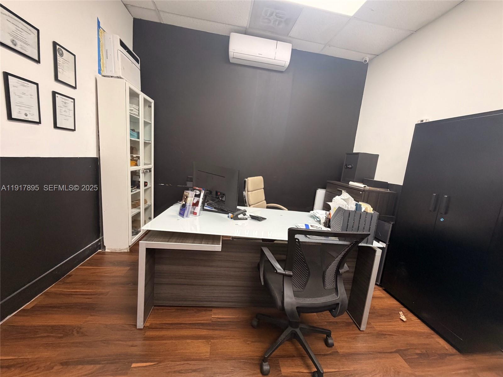   /   sq. ft. $ 2025-12-11 0 Photo