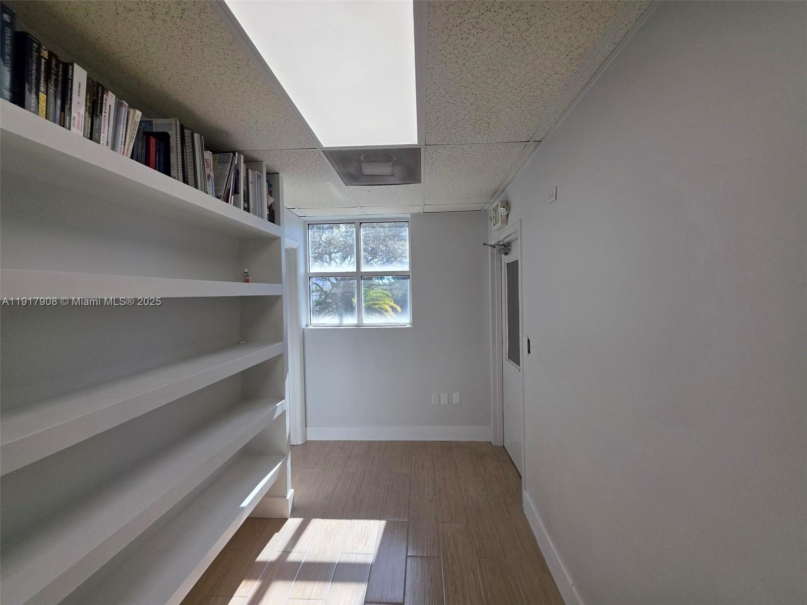   /   sq. ft. $ 2025-11-20 0 foto