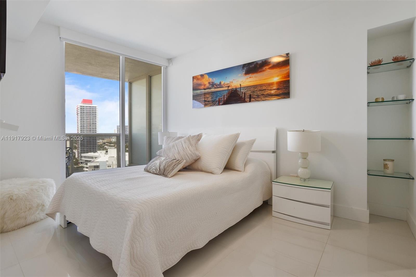 1708 3 / 3 1571 sq. ft. $ 2025-11-20 0 foto