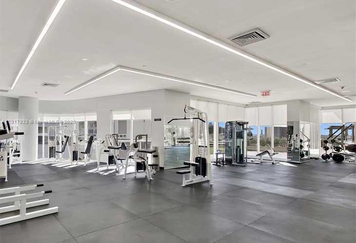 1708 3 / 3 1571 sq. ft. $ 2025-11-20 0 foto