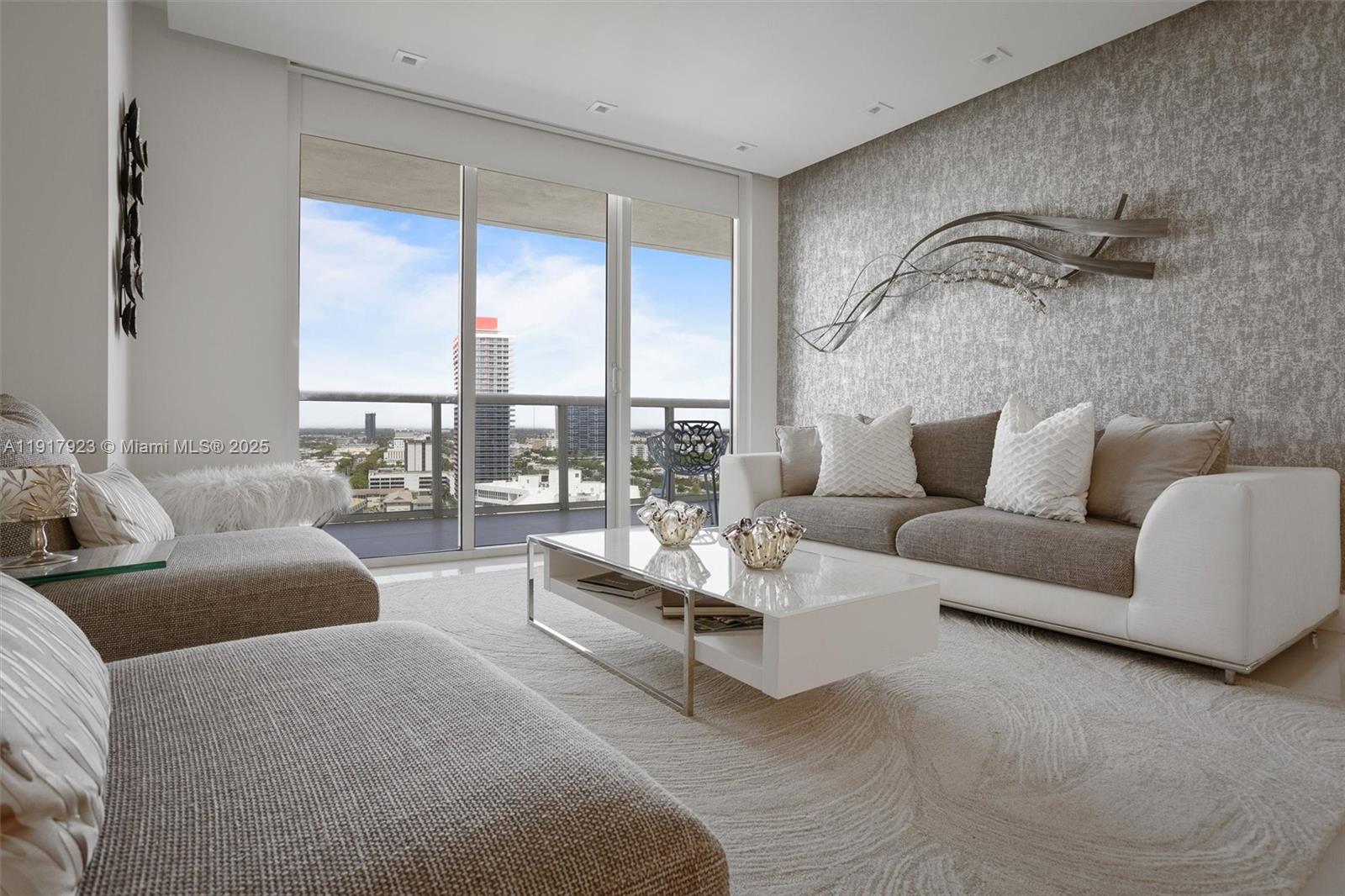 1708 3 / 3 1571 sq. ft. $ 2025-11-20 0 foto