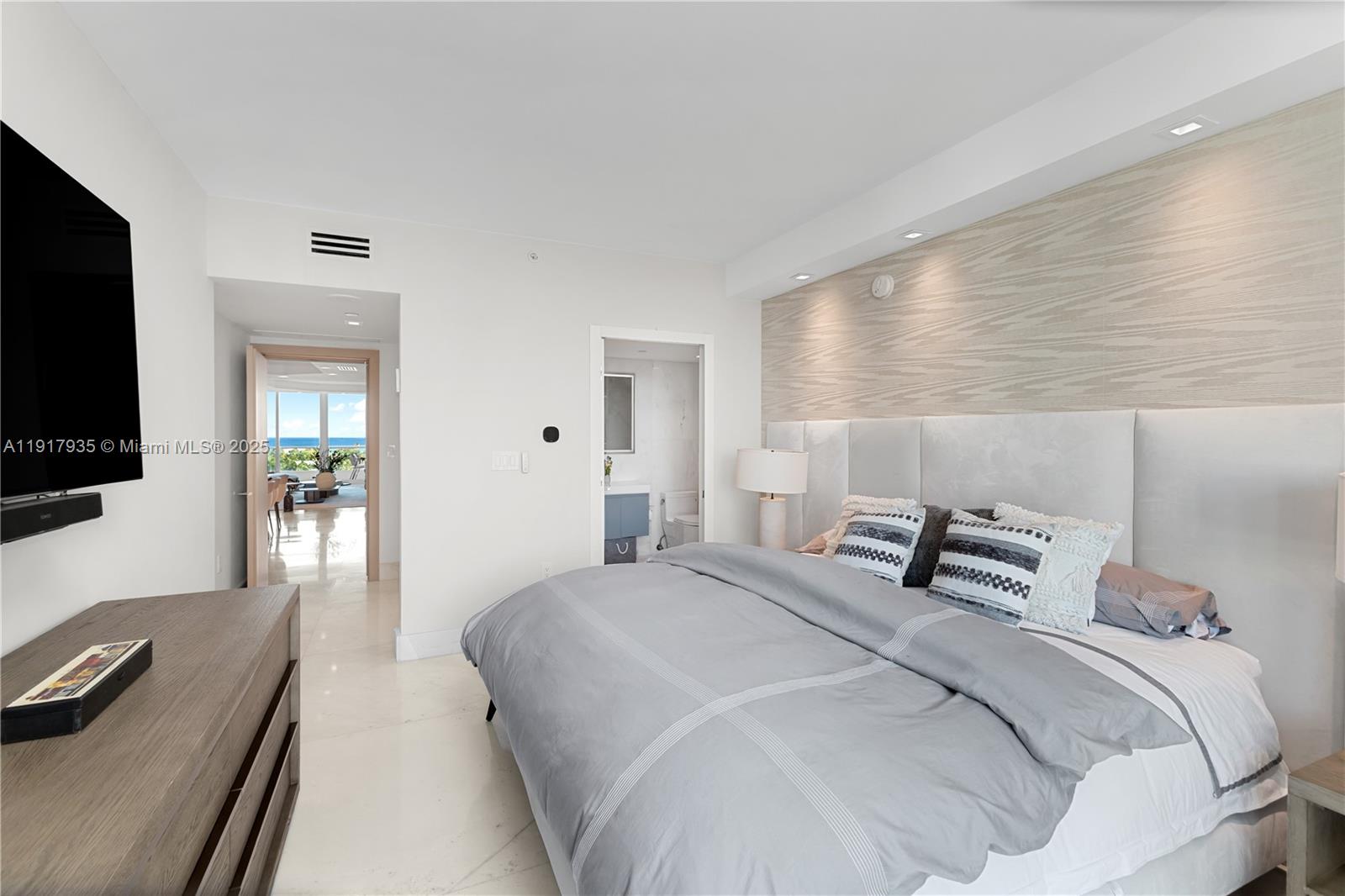 Photo of 19955 38th Ct  #1103, Aventura, Florida, 33180 - 