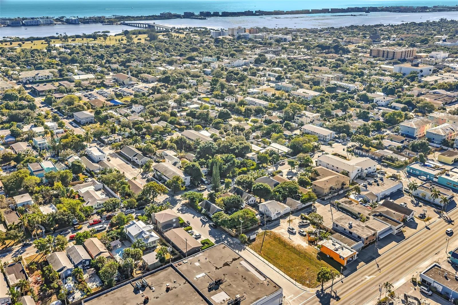   /   sq. ft. $ 2025-11-20 0 foto