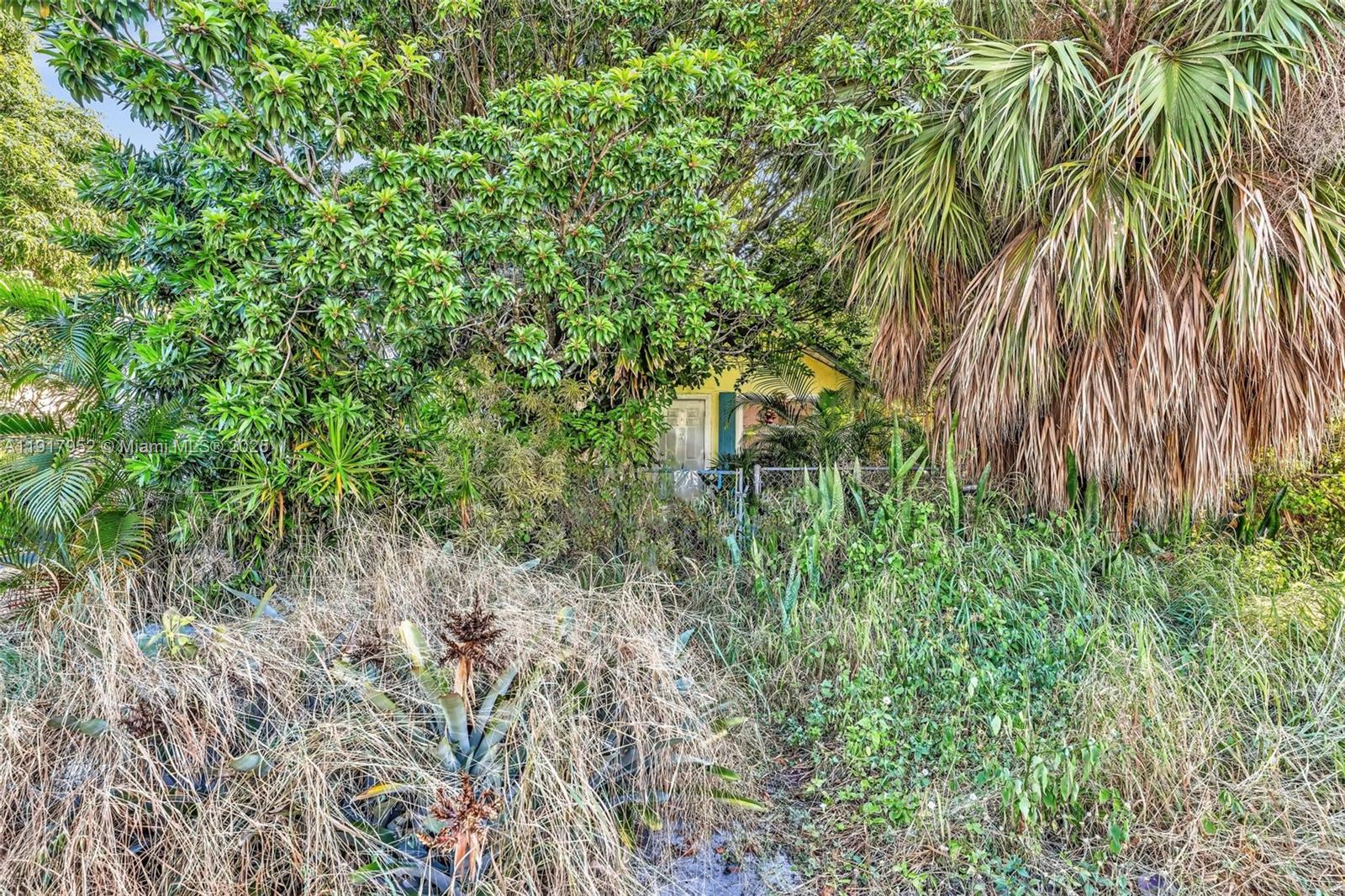   /   sq. ft. $ 2025-11-20 0 foto