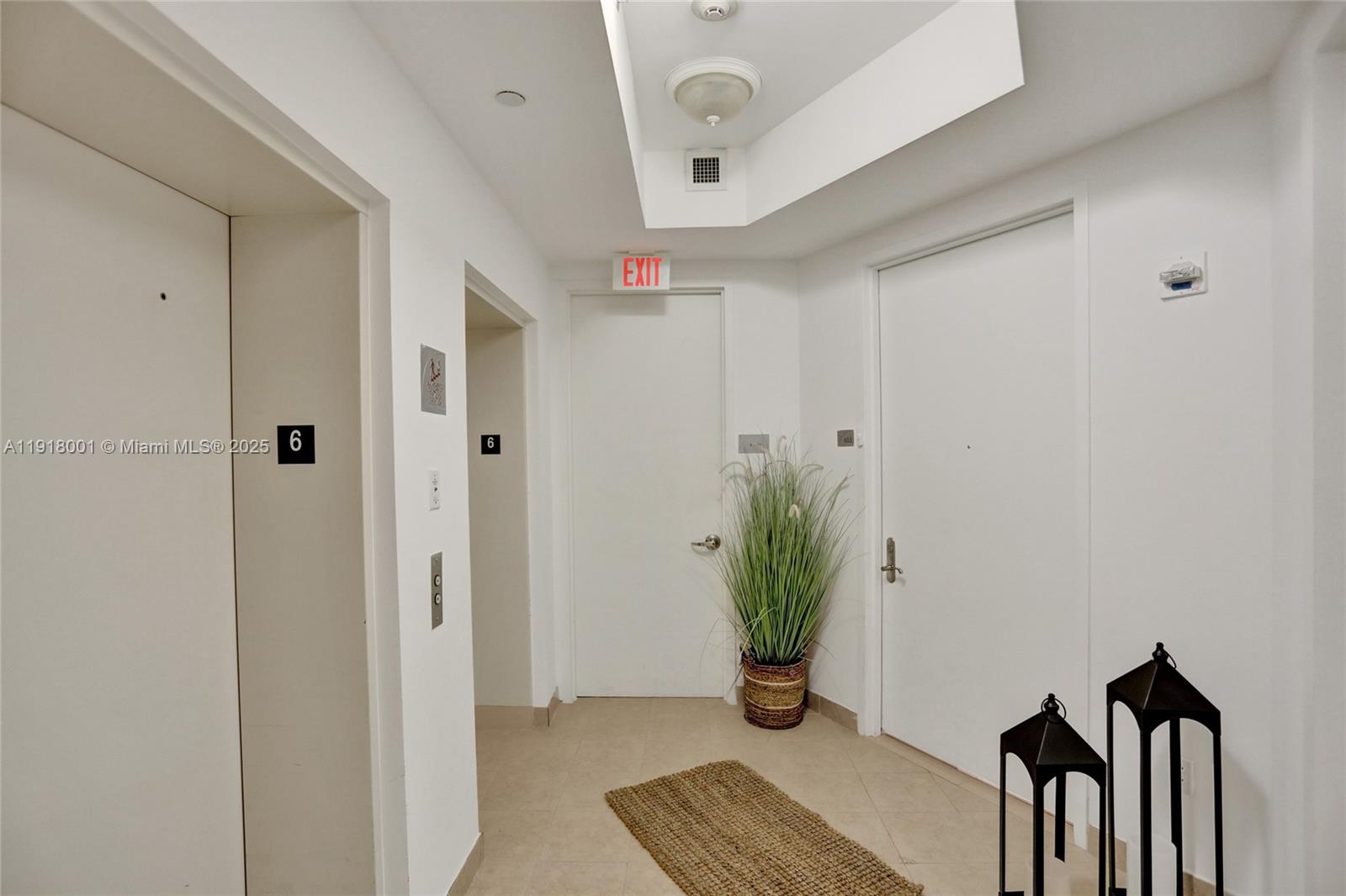 603 2 / 3 1962 sq. ft. $ 2025-11-21 0 foto