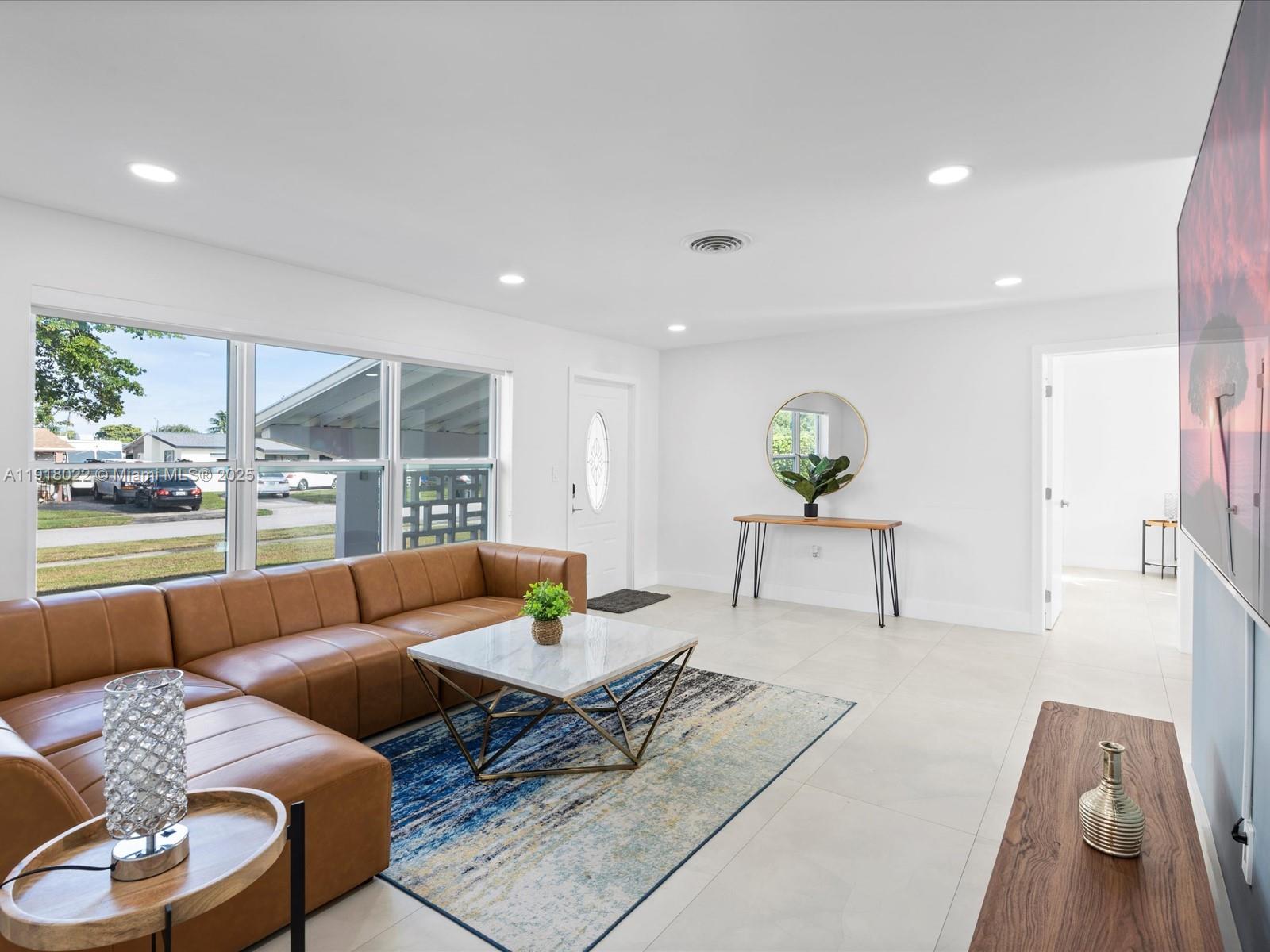   /  1359 sq. ft. $ 2025-11-21 0 Photo