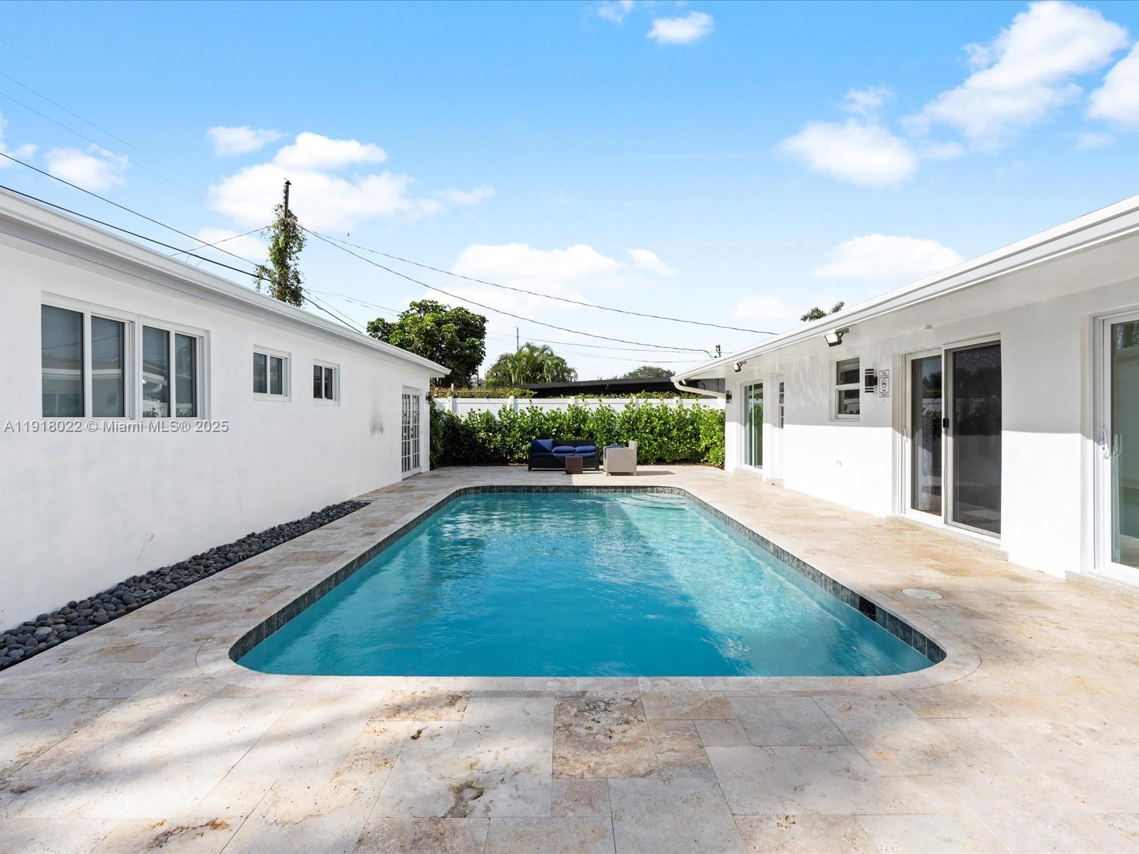   /  1359 sq. ft. $ 2025-11-21 0 Photo