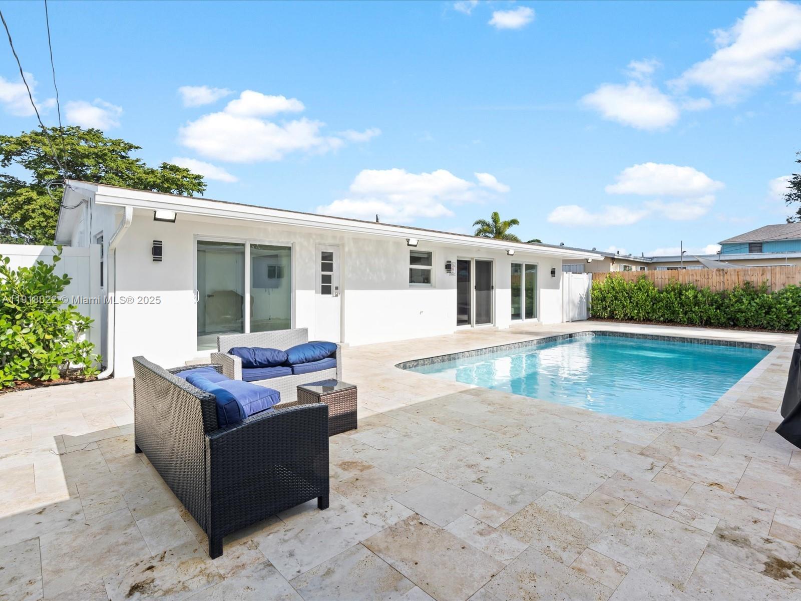   /  1359 sq. ft. $ 2025-11-21 0 Photo