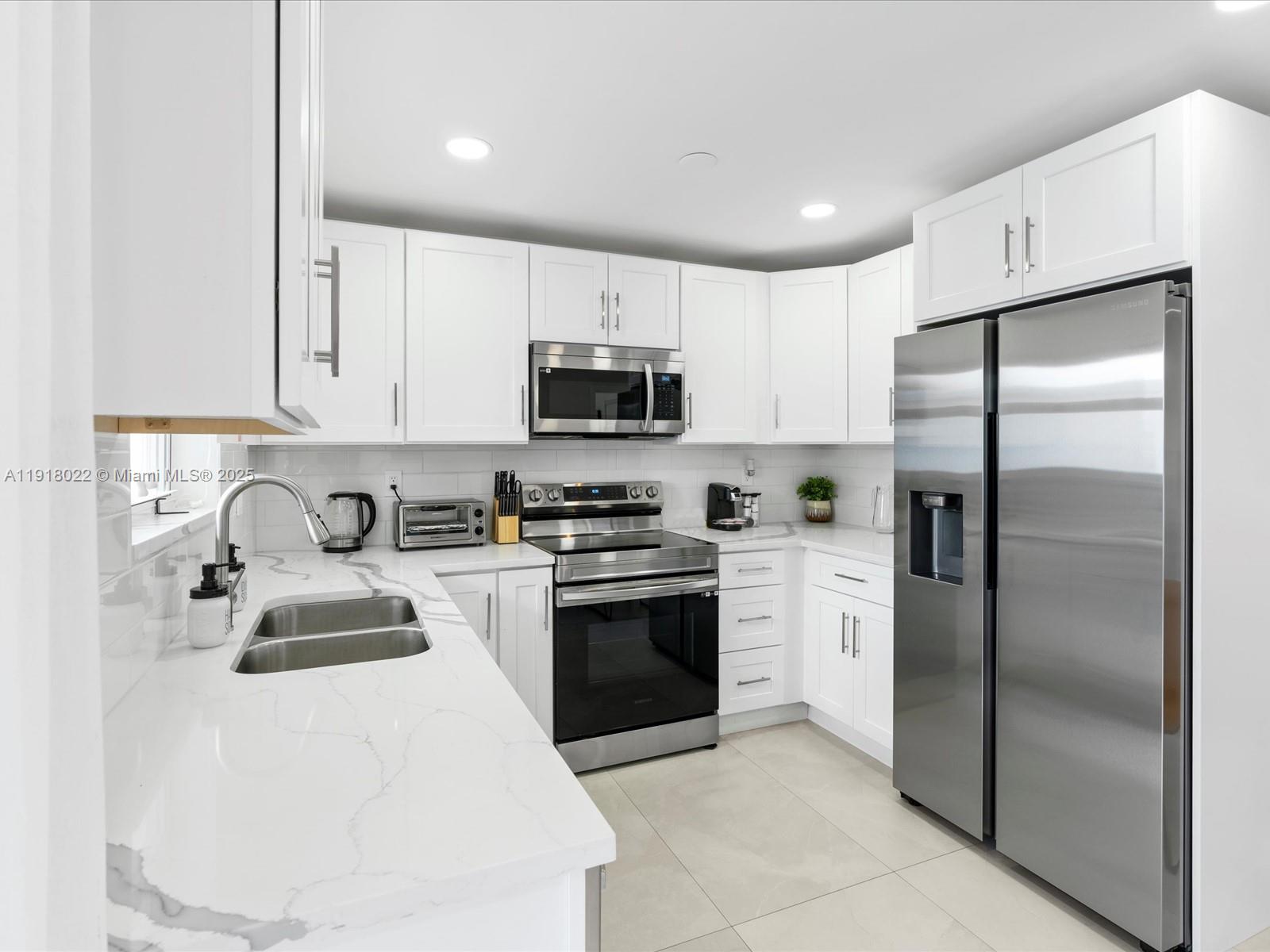   /  1359 sq. ft. $ 2025-11-21 0 Photo