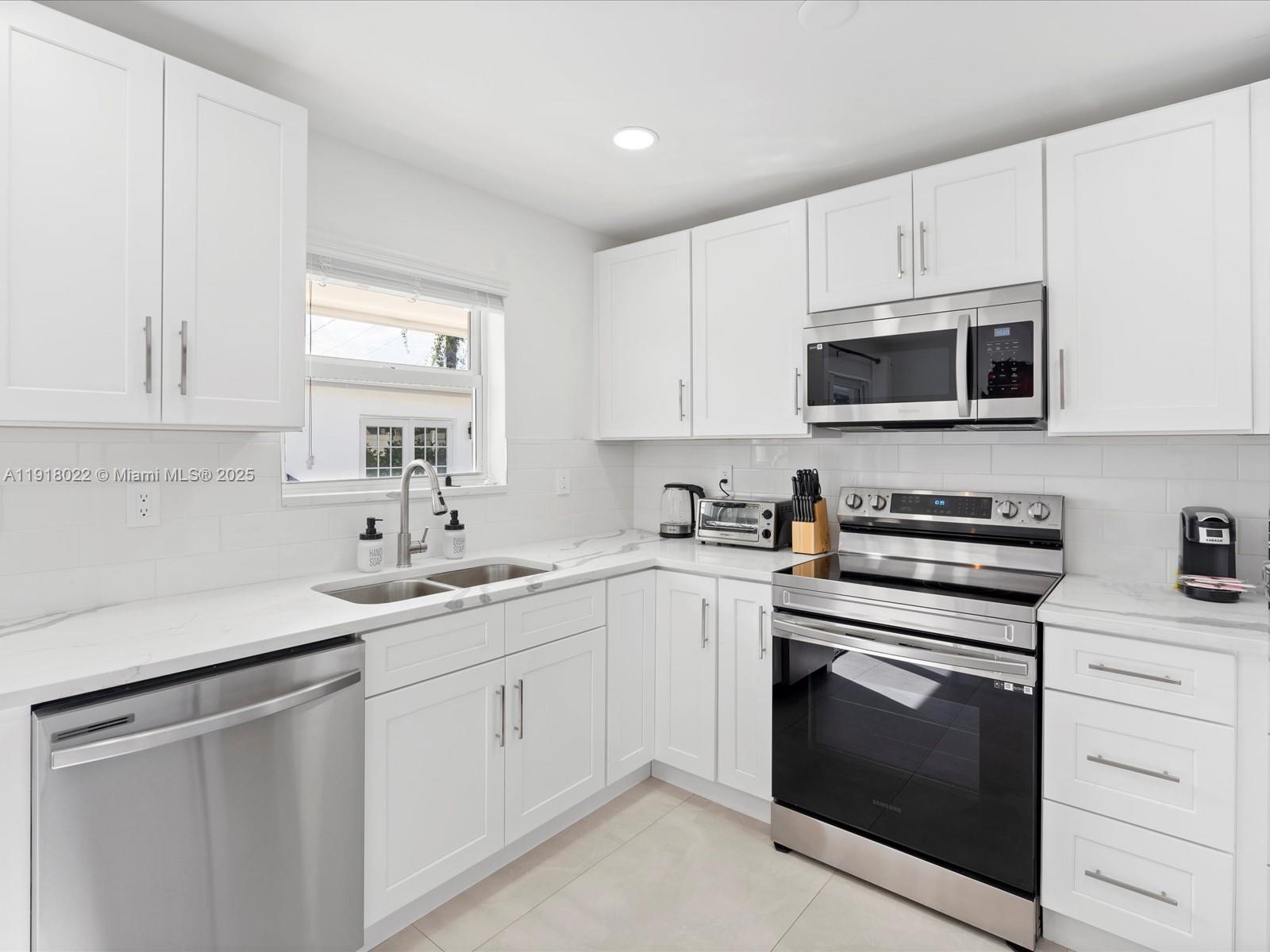   /  1359 sq. ft. $ 2025-11-21 0 Photo