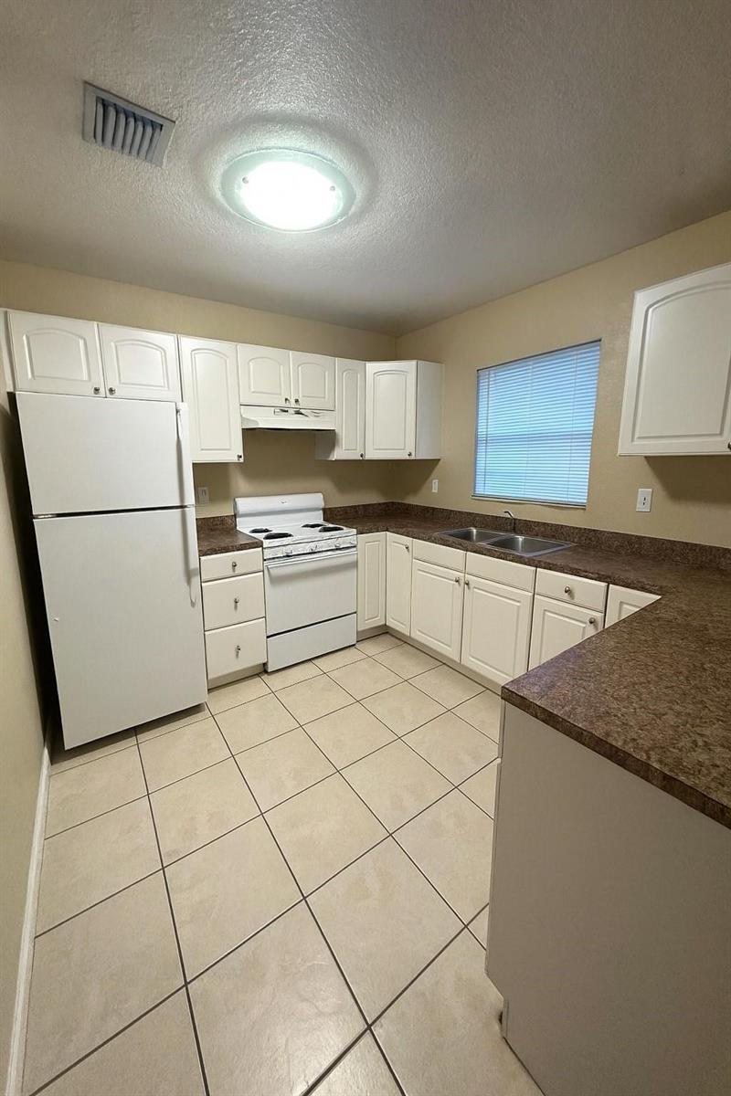   / 0 1596 sq. ft. $ 2026-06-23 0 foto