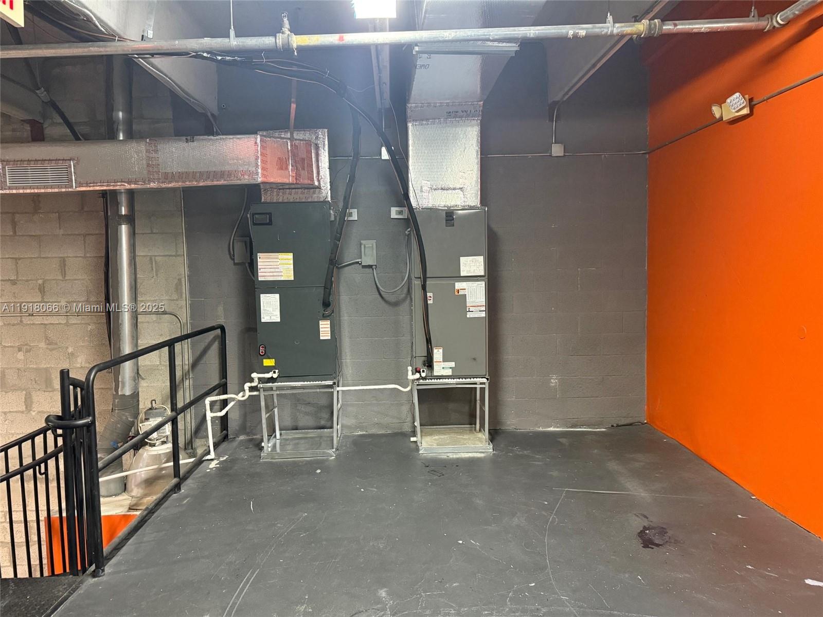 122  /   sq. ft. $ 2025-11-21 0 Photo