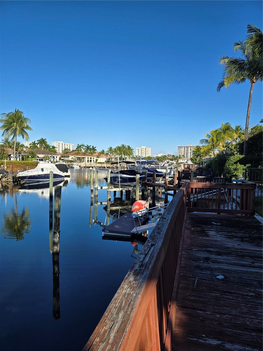 Photo of 933 Harbor Vw N (933), Hollywood, Florida, 33019 -