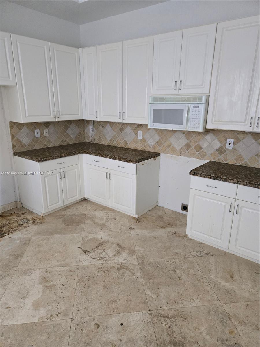 Photo of 933 Harbor Vw N (933), Hollywood, Florida, 33019 -