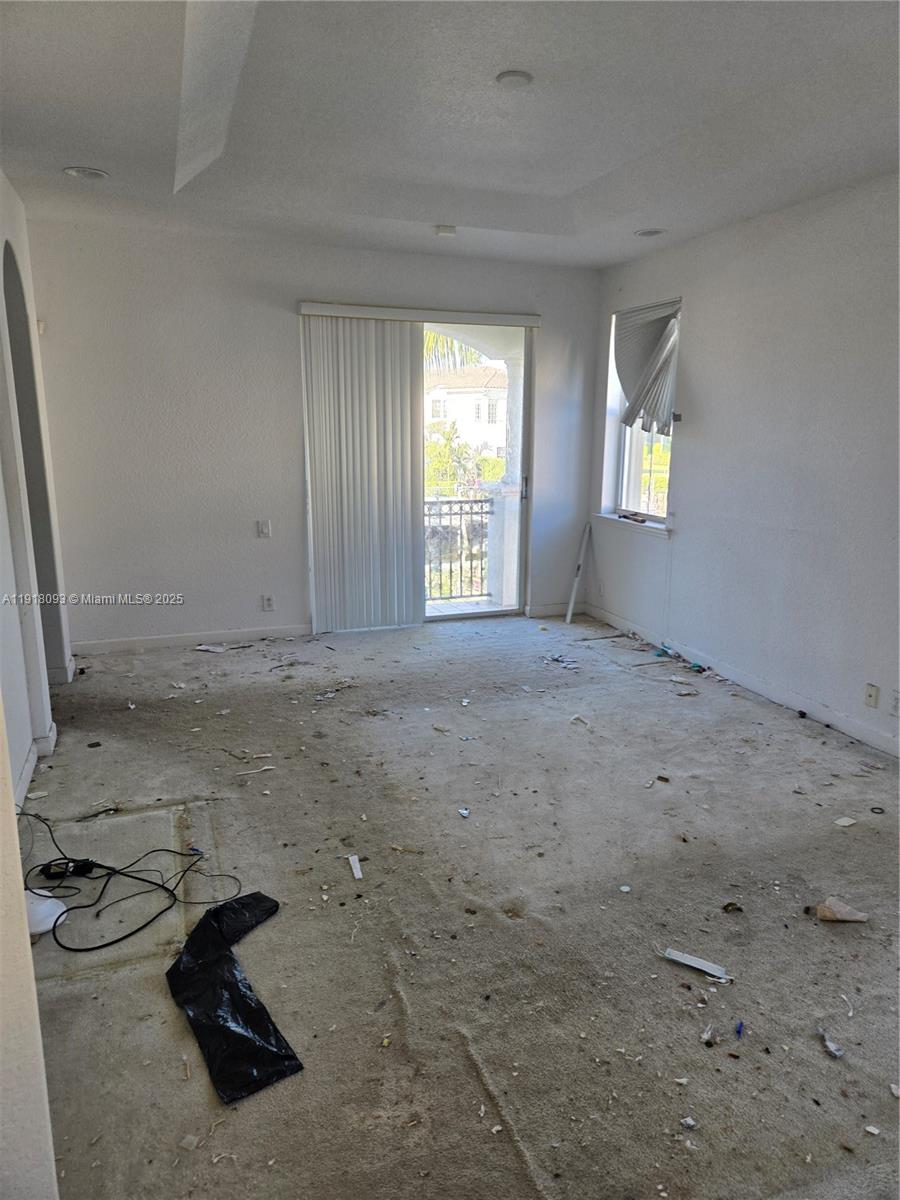 Photo of 933 Harbor Vw N (933), Hollywood, Florida, 33019 -