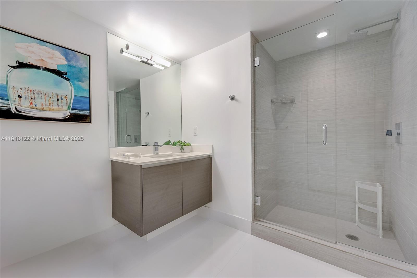 4-2204 2 / 3 1541 кв.футов $ 2025-11-21 0 Фото