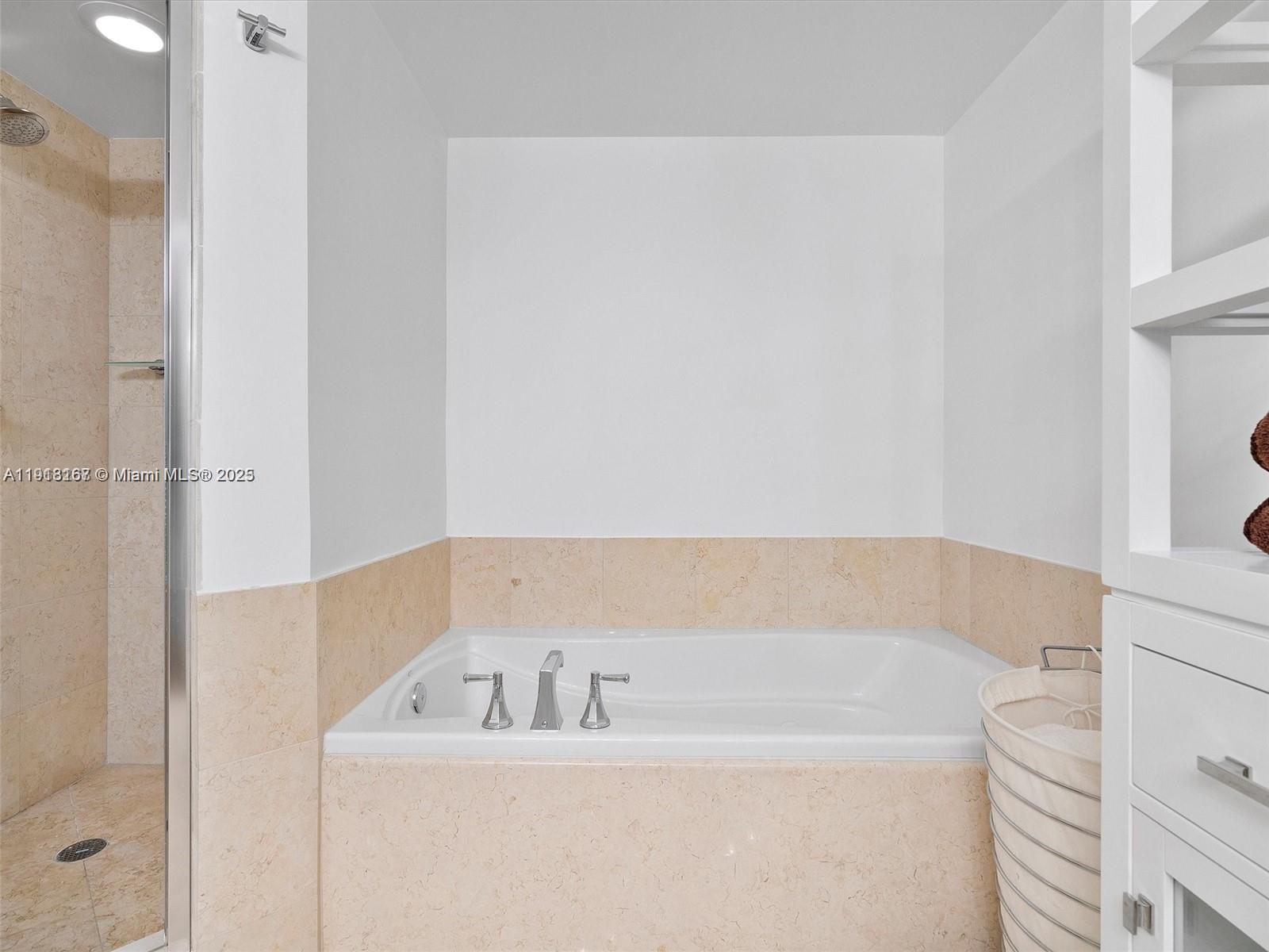 Photo of 20000 Country Club Dr  #1102, Aventura, Florida, 33180 - 