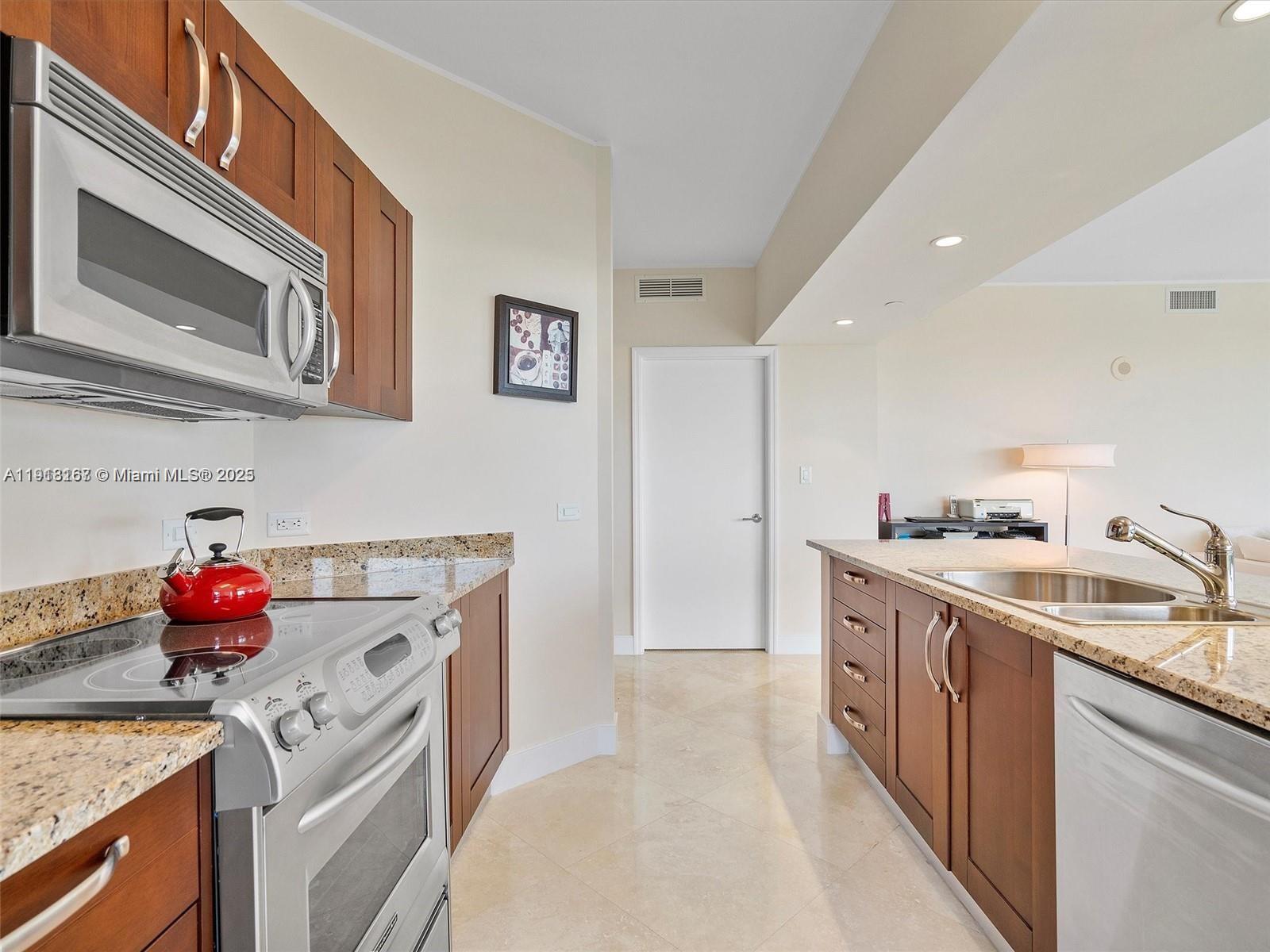 Photo of 20000 Country Club Dr  #1102, Aventura, Florida, 33180 - 