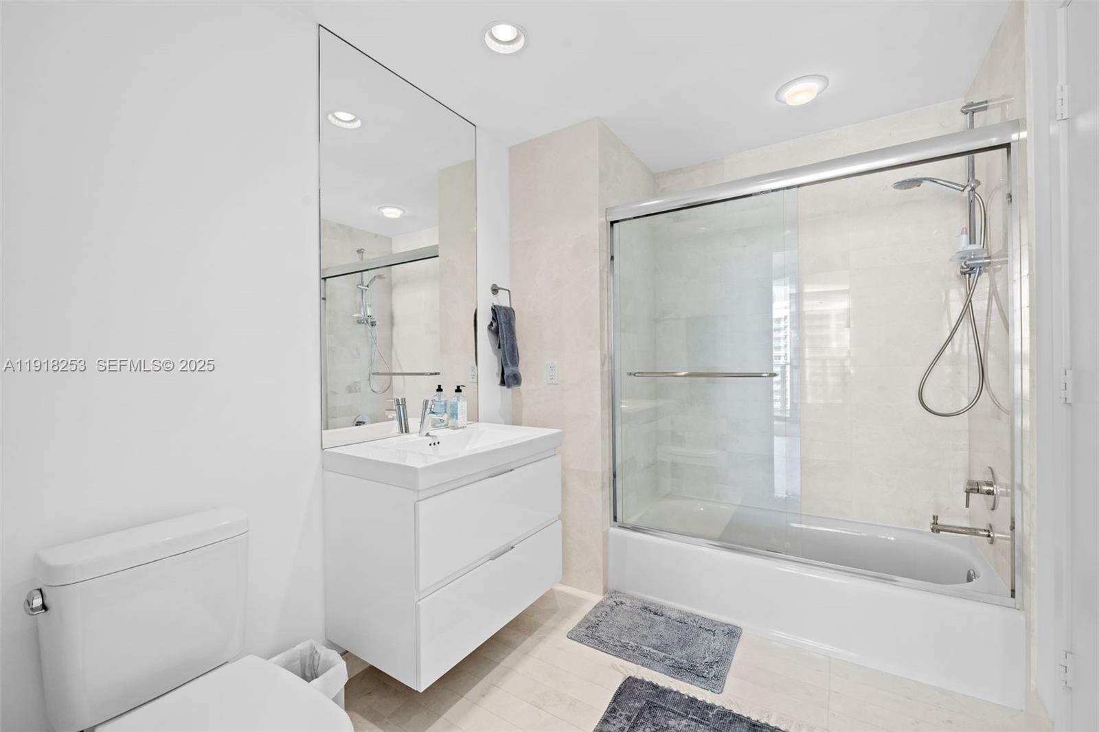 Photo of 17111 Biscayne Blvd  #2103, North Miami Beach, Florida, 33160 - 