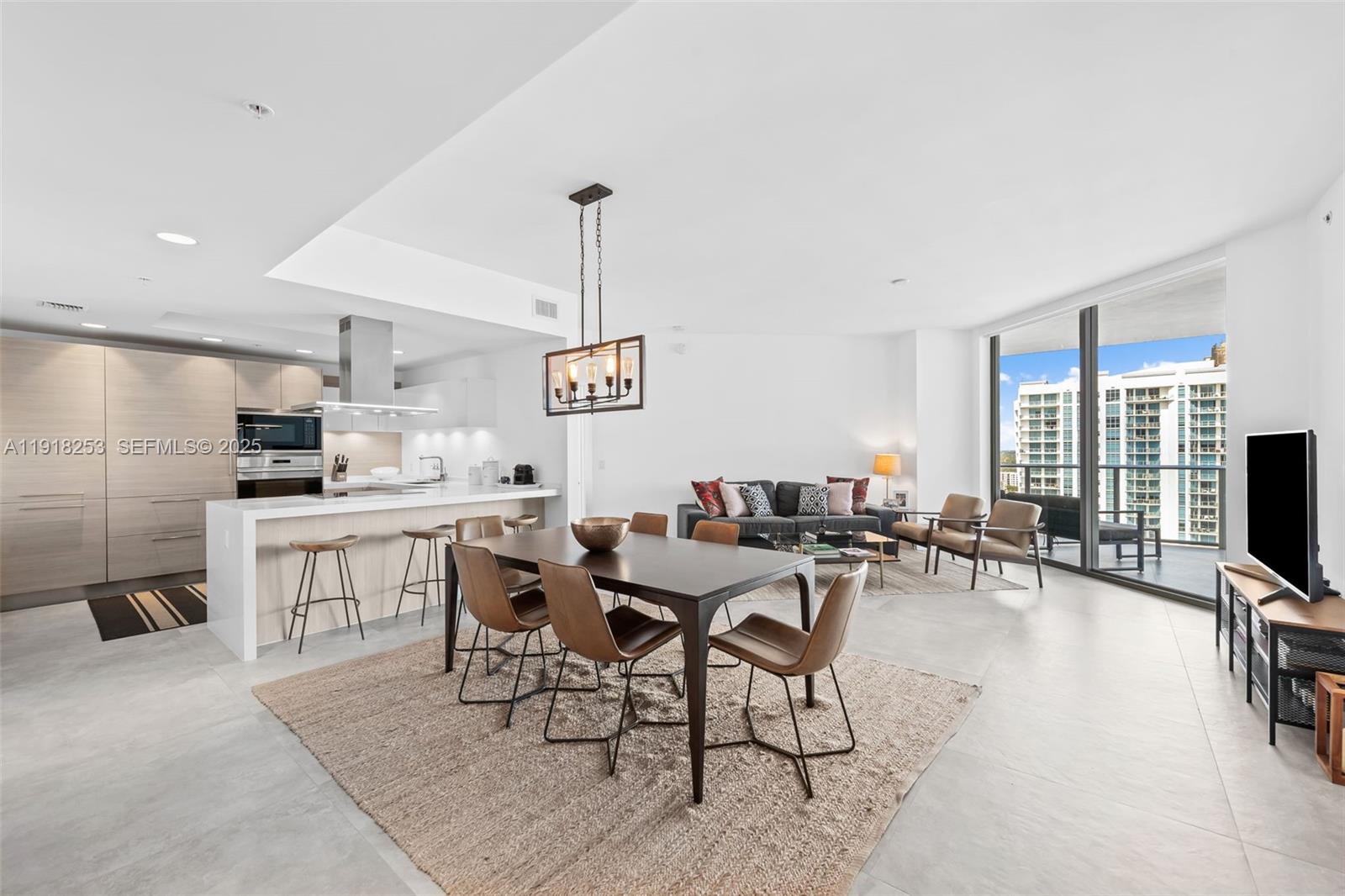 Photo of 17111 Biscayne Blvd  #2103, North Miami Beach, Florida, 33160 - 