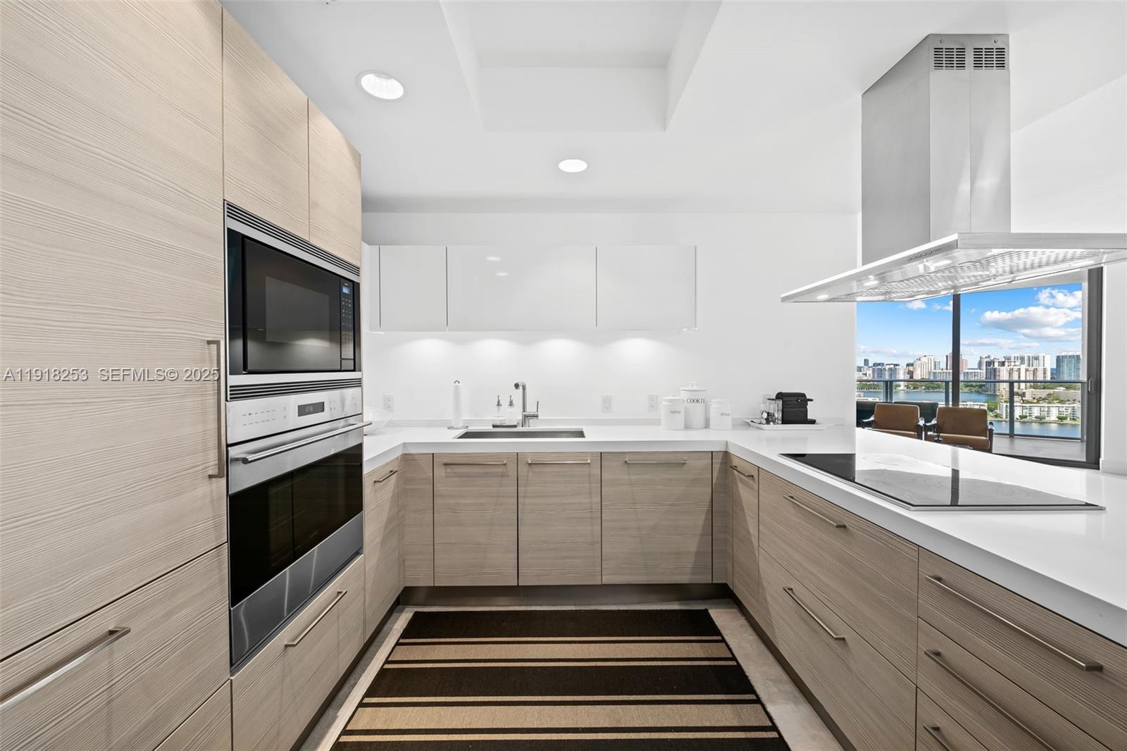 Photo of 17111 Biscayne Blvd  #2103, North Miami Beach, Florida, 33160 - 