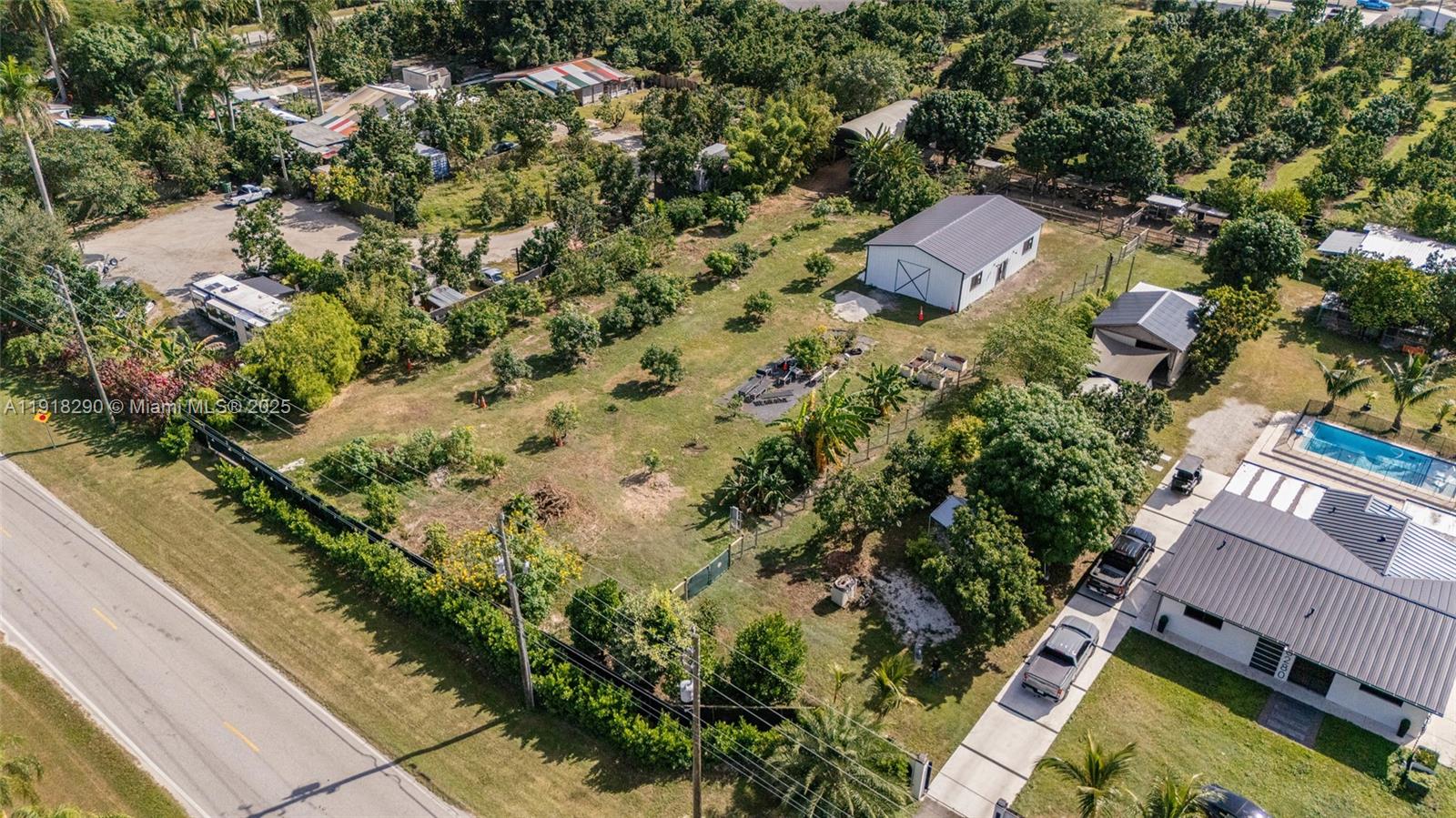   /   кв.футов $ 2025-11-21 0 Фото