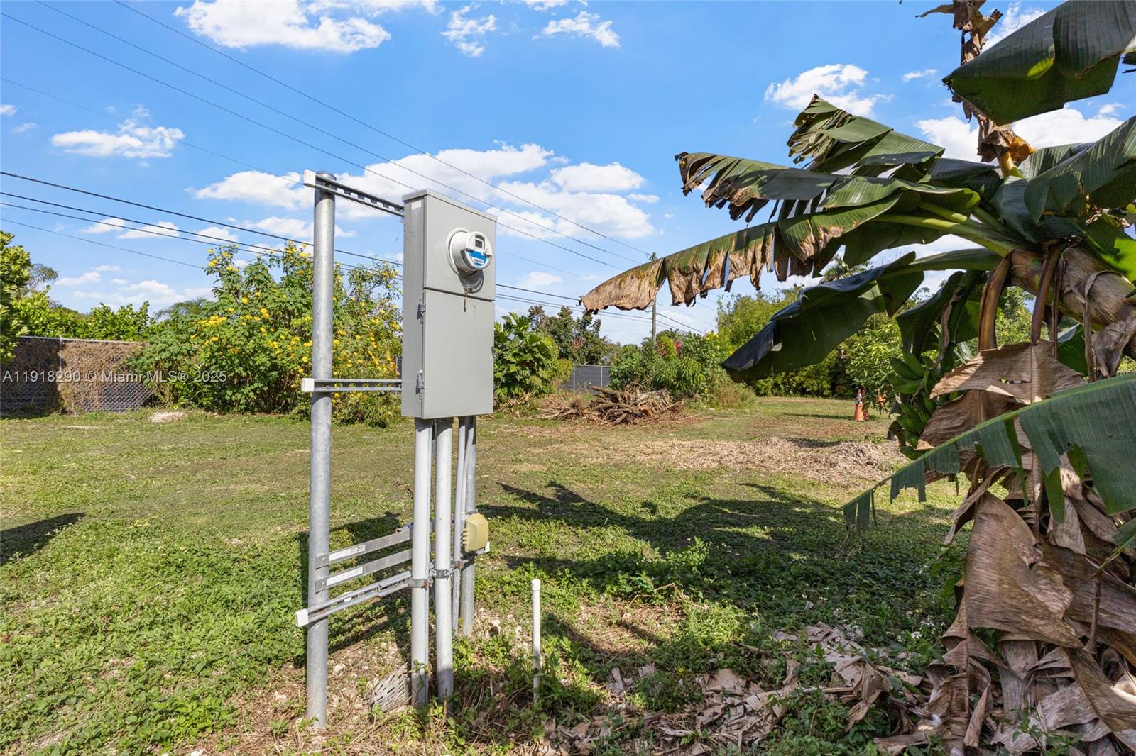   /   кв.футов $ 2025-11-21 0 Фото