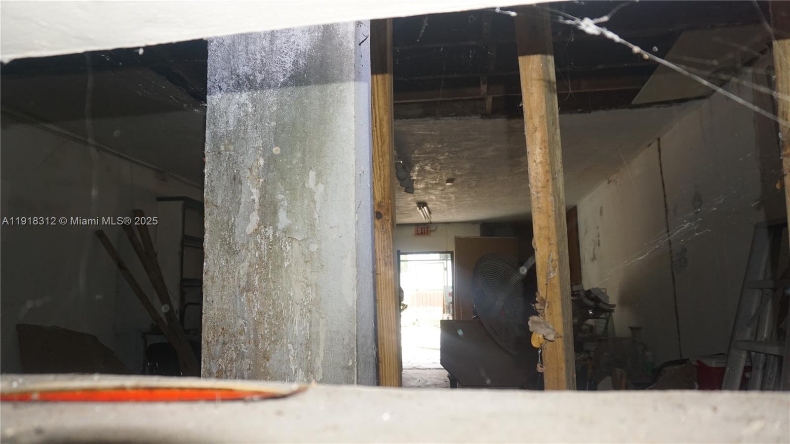 See details / sq. ft. $ 2025-11-21 0 Photo