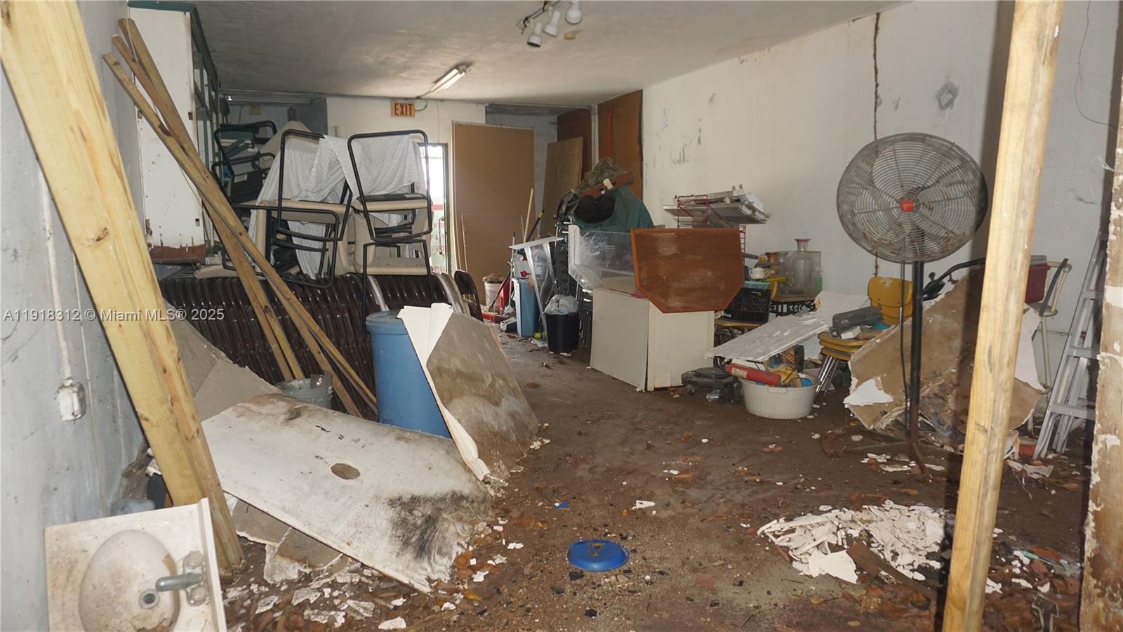 See details / sq. ft. $ 2025-11-21 0 Photo