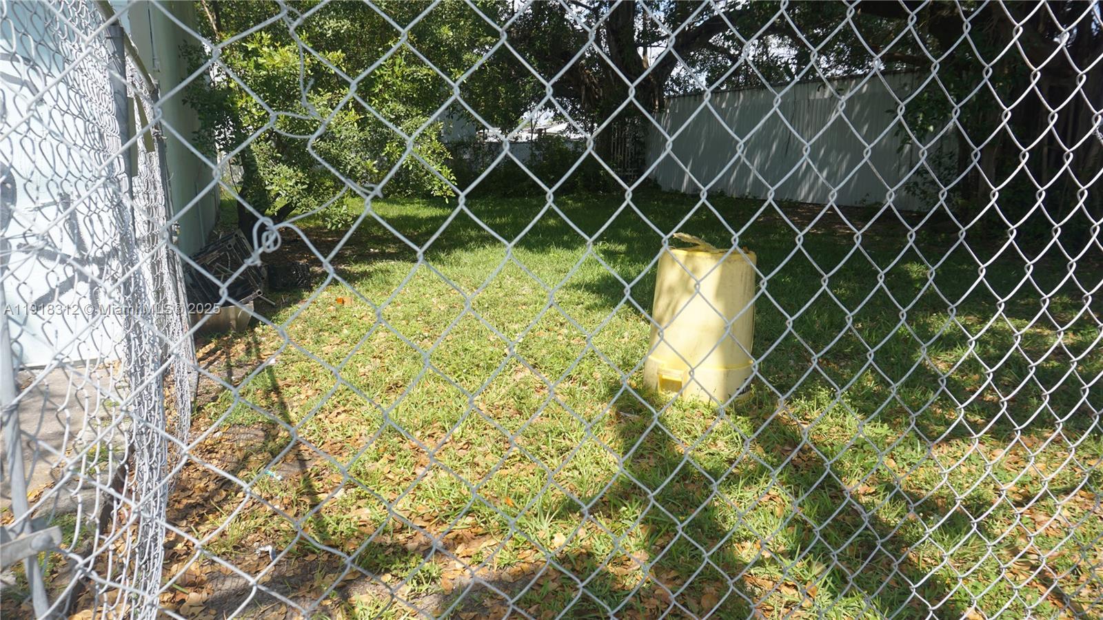 See details / sq. ft. $ 2025-11-21 0 Photo