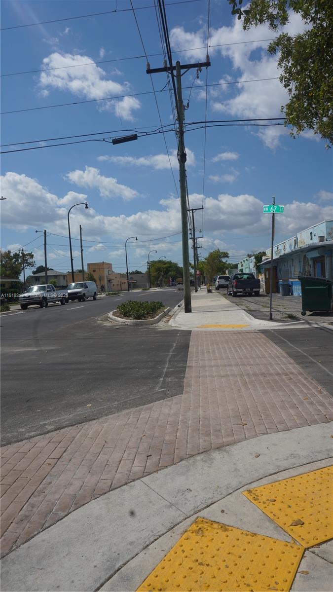 See details / sq. ft. $ 2025-11-21 0 Photo