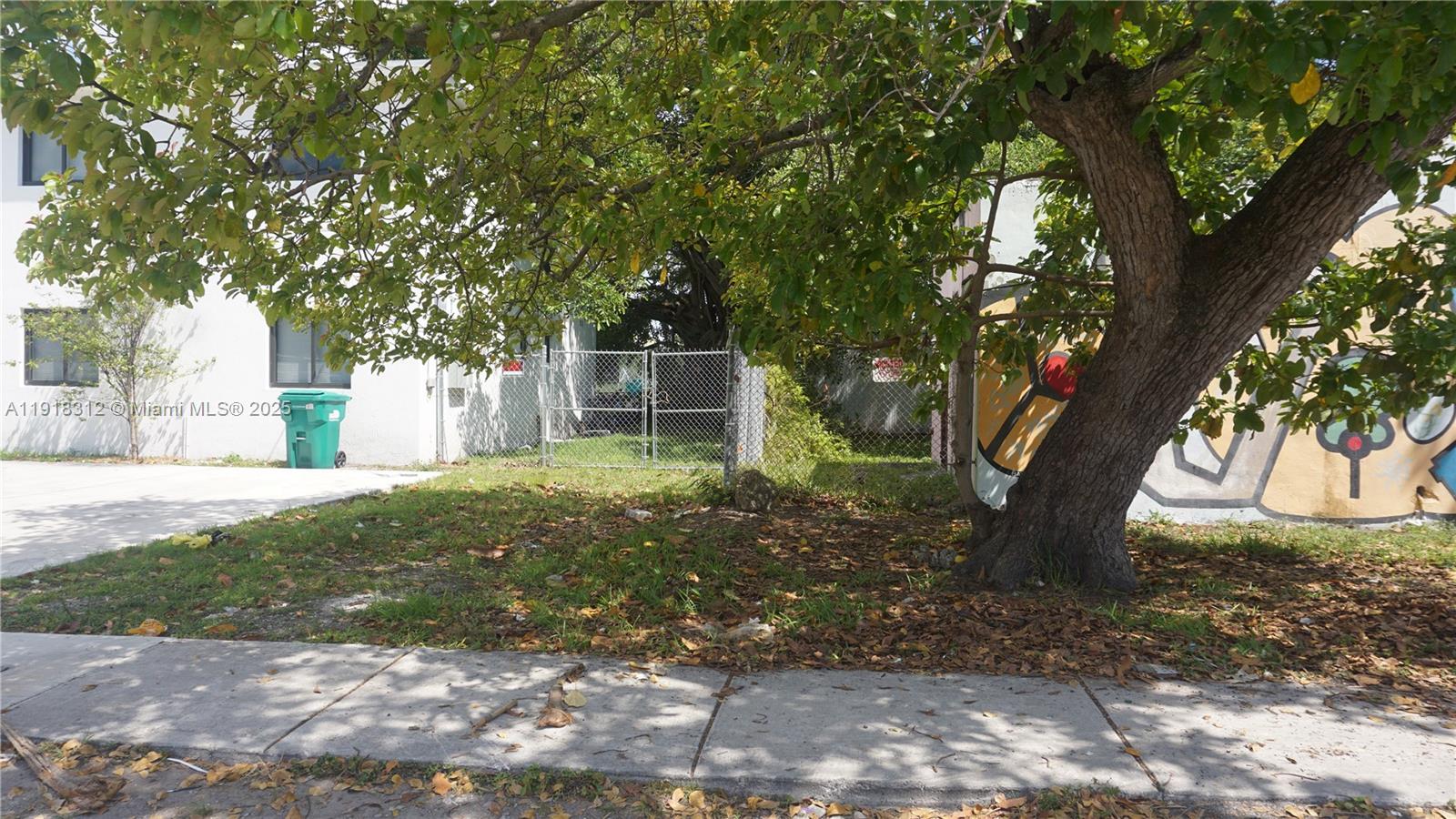 See details / sq. ft. $ 2025-11-21 0 Photo