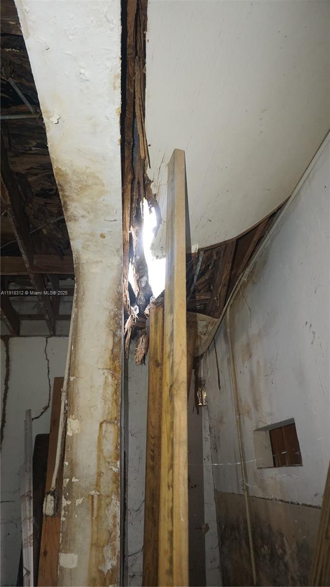 See details / sq. ft. $ 2025-11-21 0 Photo