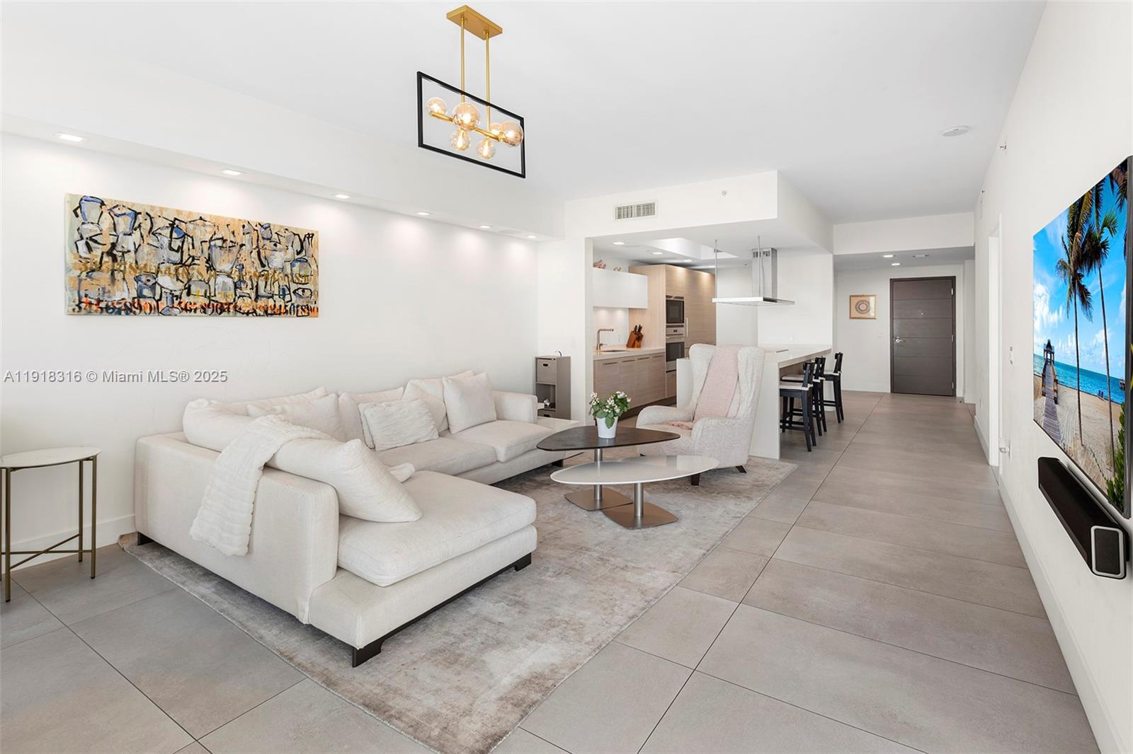 Photo of 17111 Biscayne Blvd #606, North Miami Beach, Florida, 33160 -