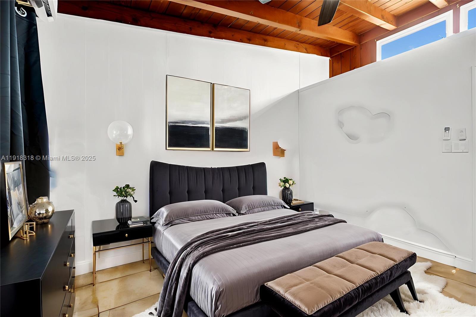   /  1836 sq. ft. $ 2025-11-21 0 Photo