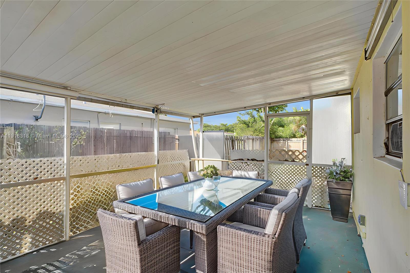   /  1836 sq. ft. $ 2025-11-21 0 Photo