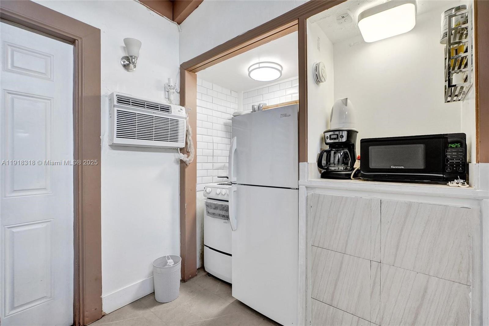   /  1836 sq. ft. $ 2025-11-21 0 Photo