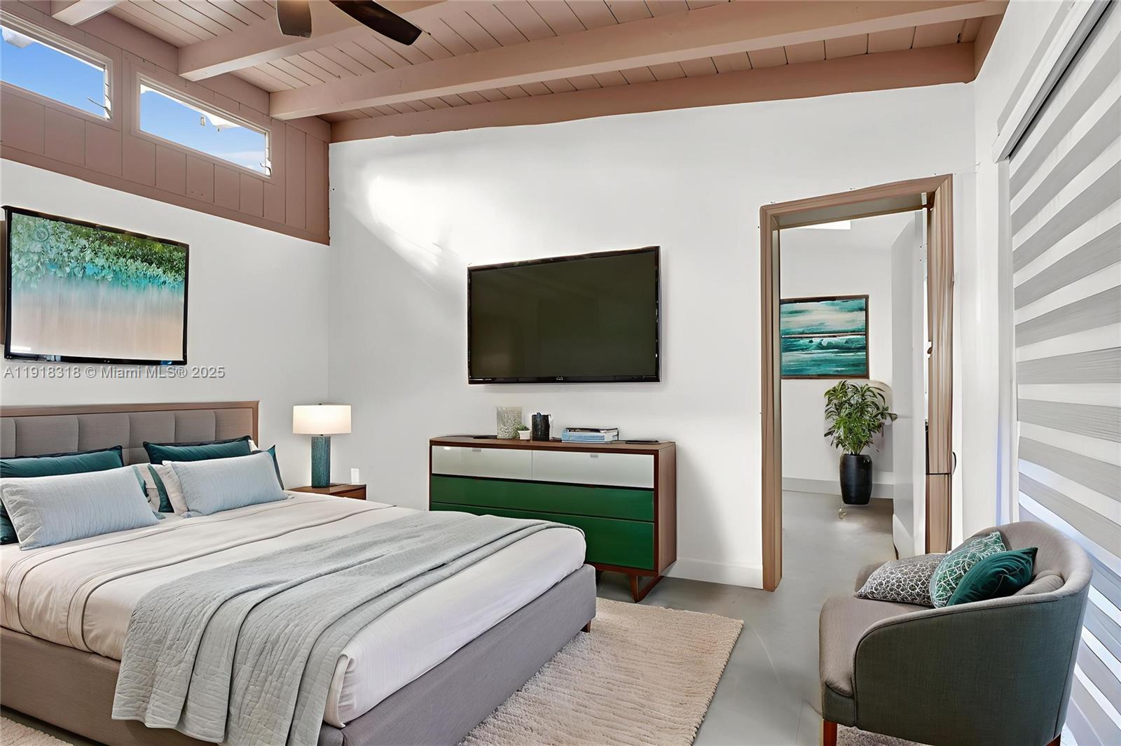   /  1836 sq. ft. $ 2025-11-21 0 Photo