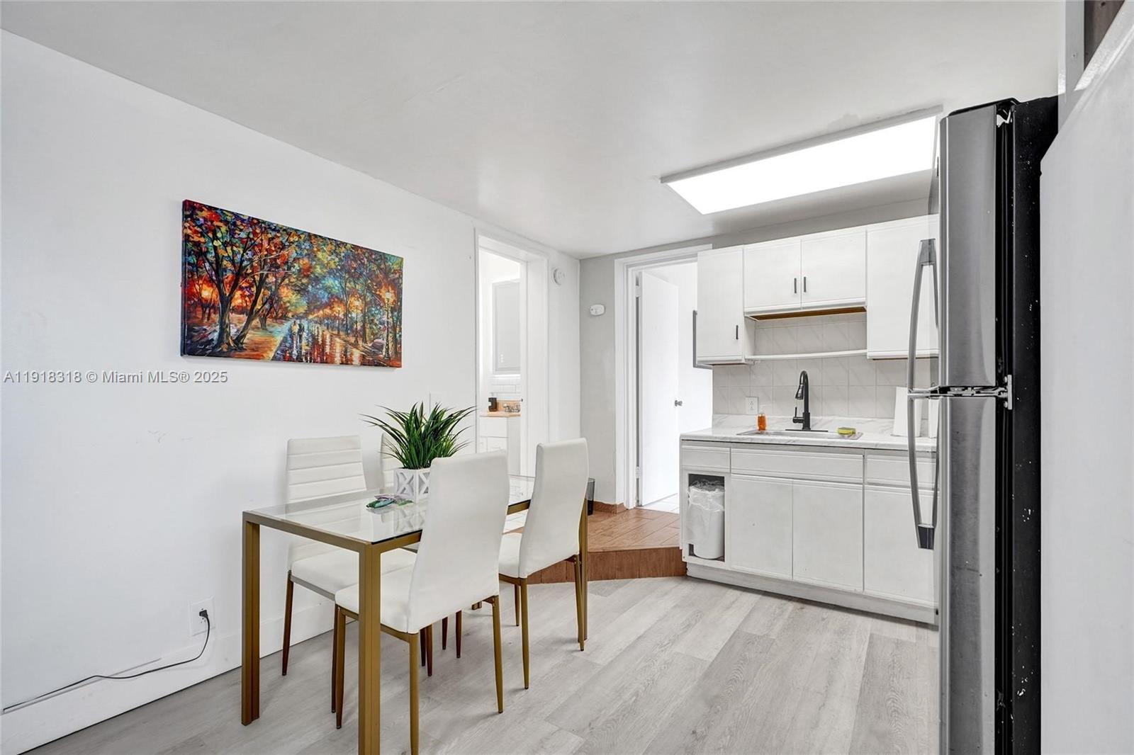   /  1836 sq. ft. $ 2025-11-21 0 Photo