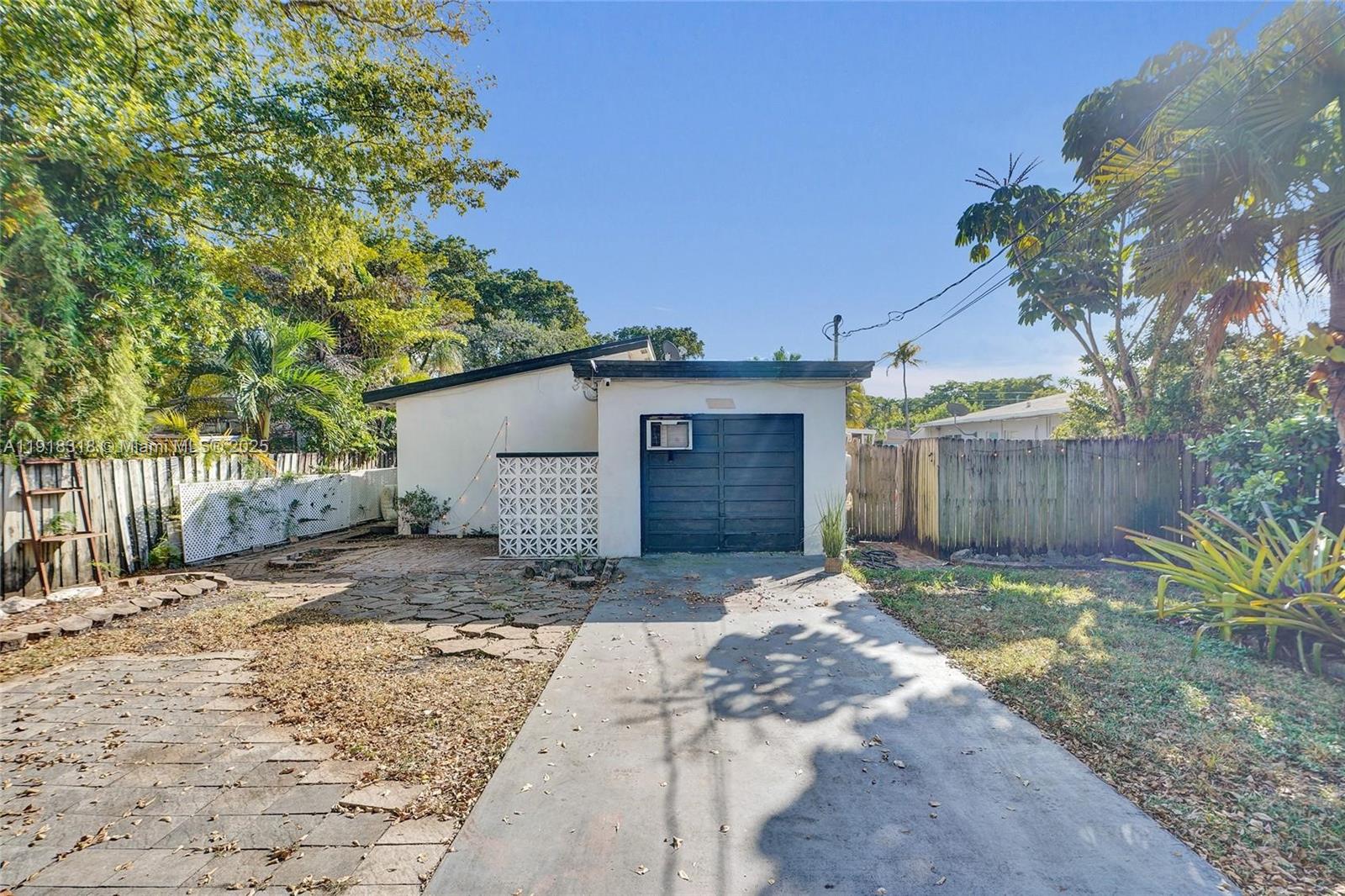   /  1836 sq. ft. $ 2025-11-21 0 Photo