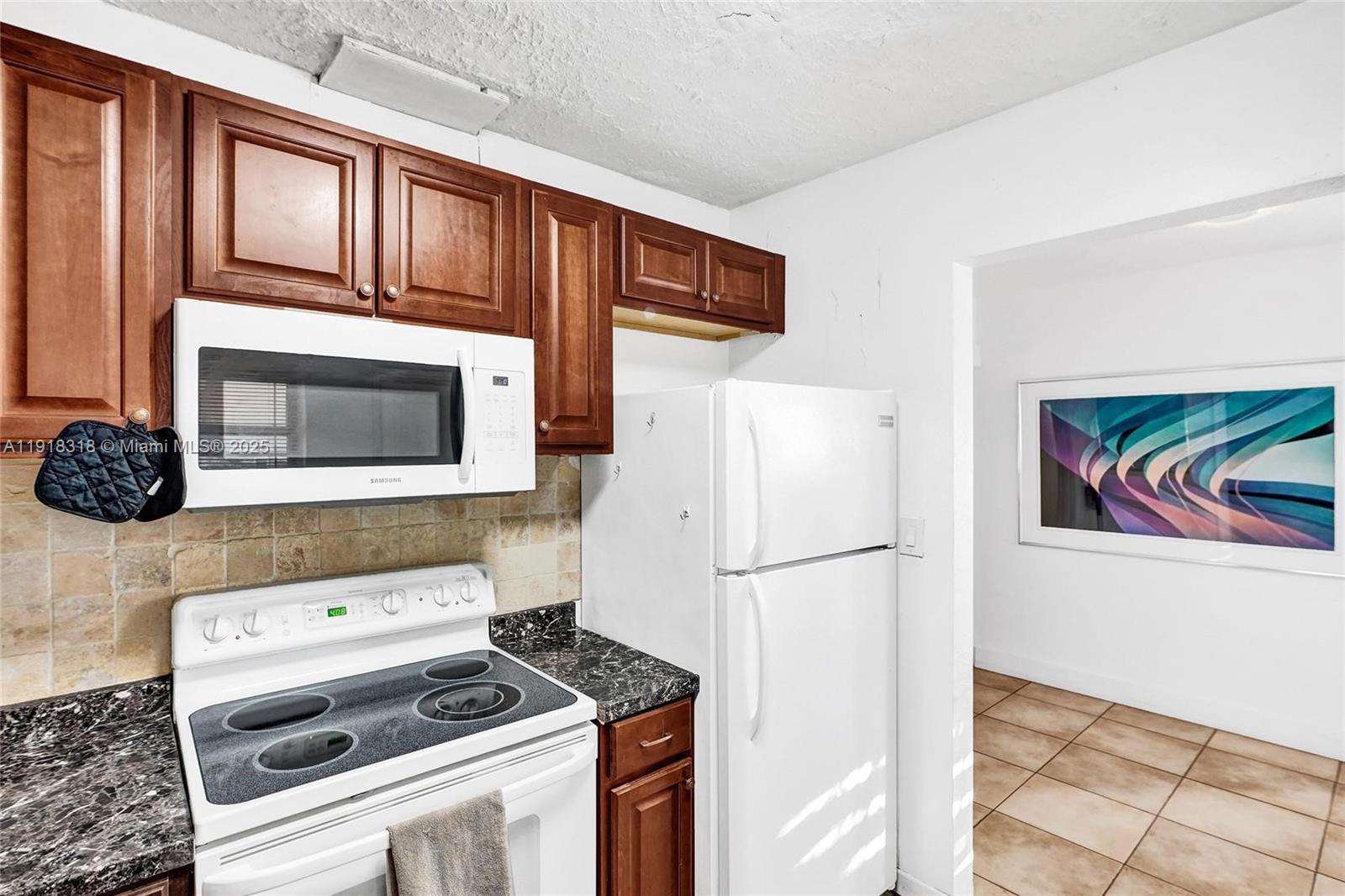   /  1836 sq. ft. $ 2025-11-21 0 Photo