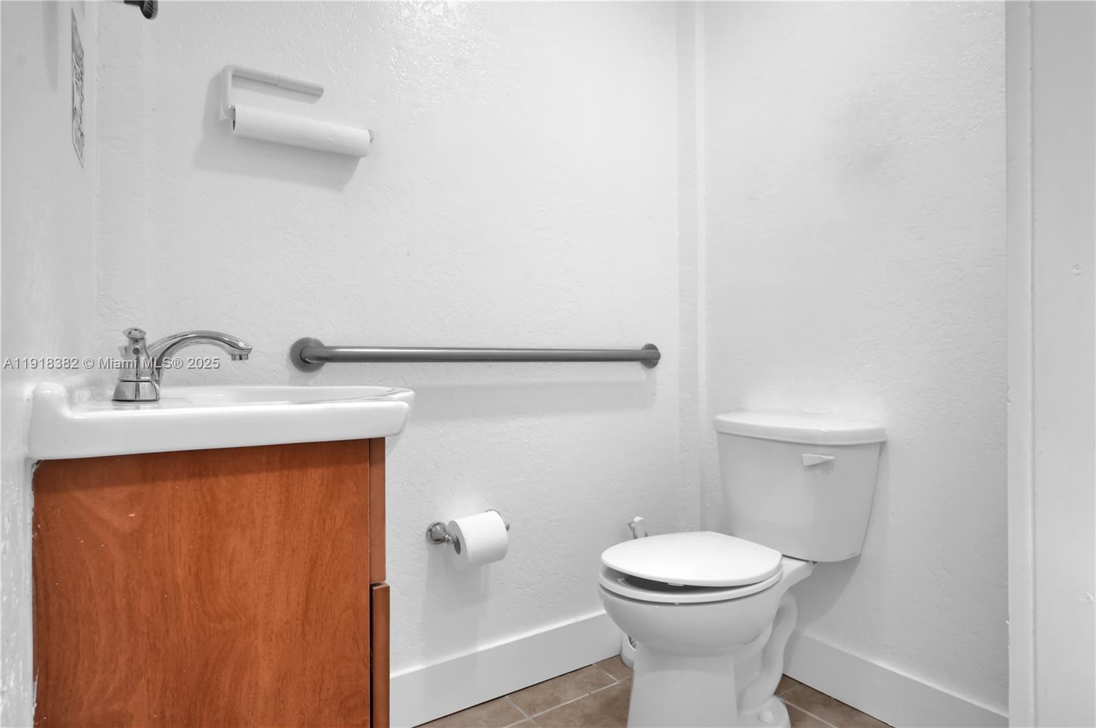 29  /   sq. ft. $ 2025-11-21 0 Photo