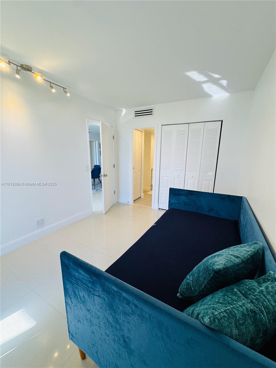 Photo of 20335 Country Club Dr #608, Aventura, Florida, 33180 -