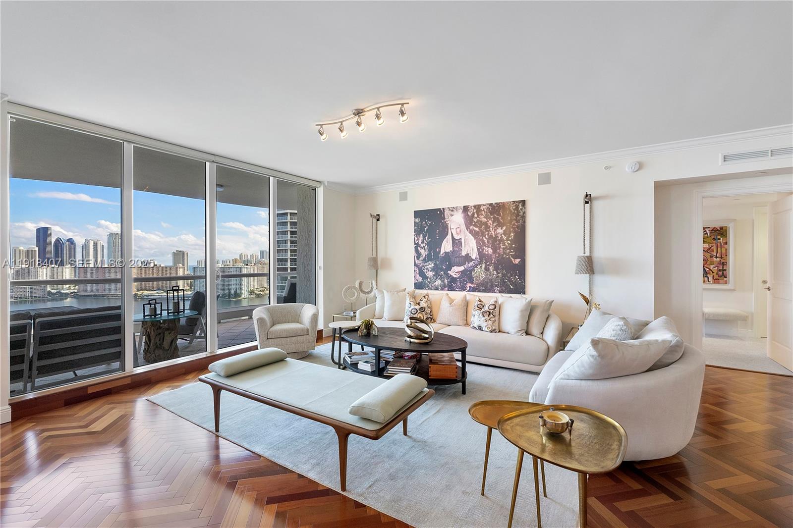 2406 4 / 4 3222 sq. ft. $ 2025-11-22 0 foto