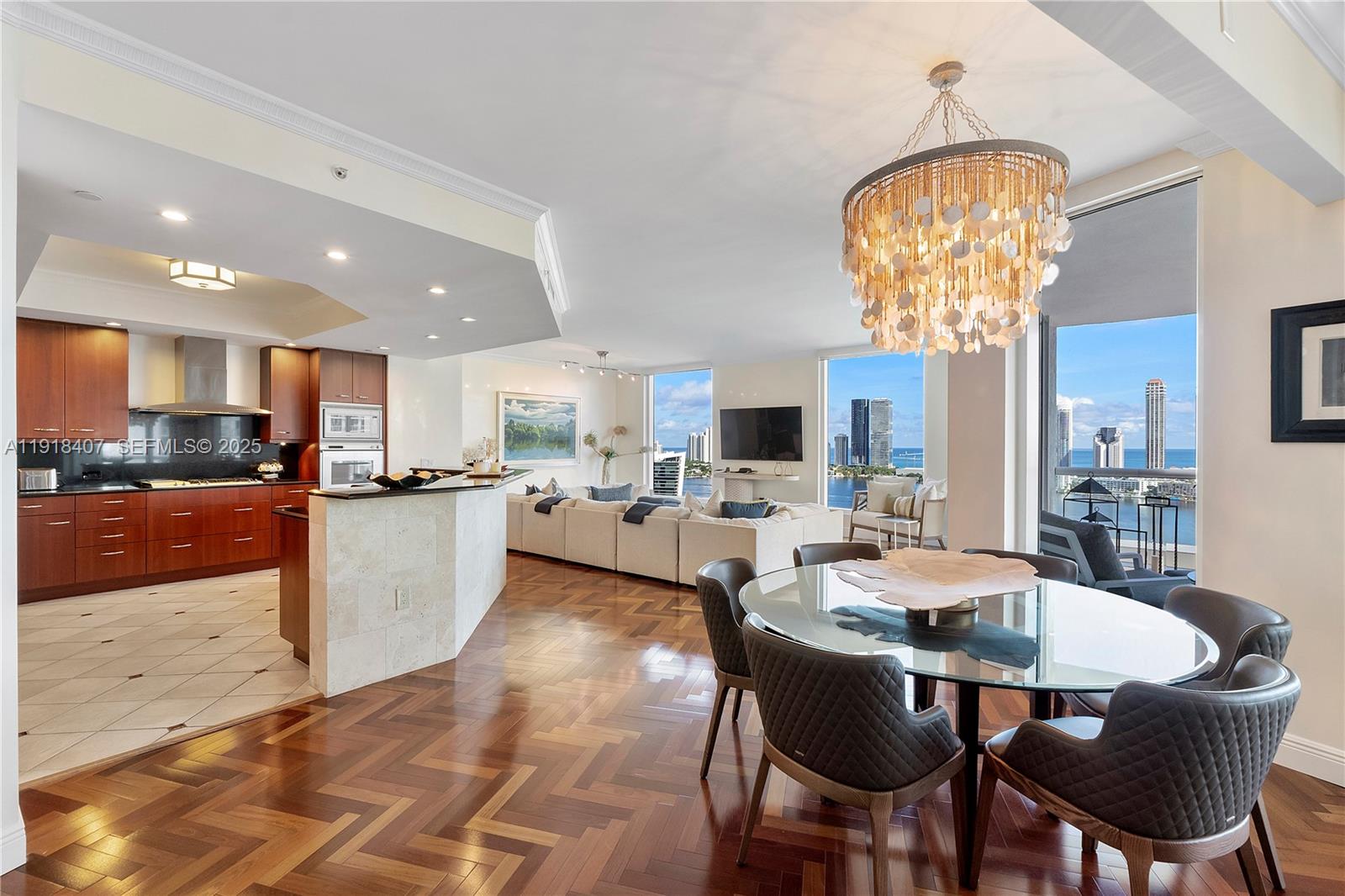 2406 4 / 4 3222 sq. ft. $ 2025-11-22 0 foto