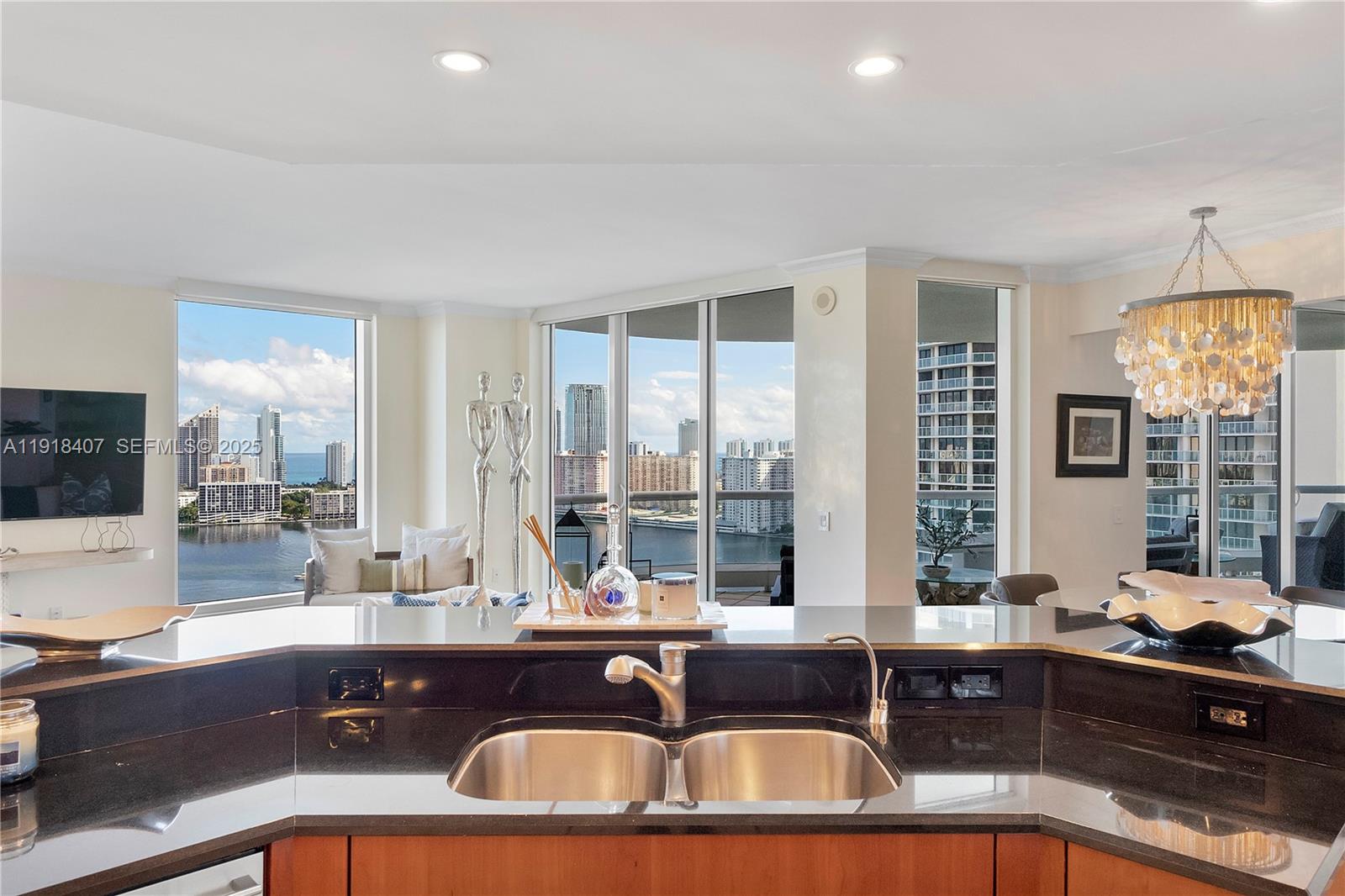 2406 4 / 4 3222 sq. ft. $ 2025-11-22 0 foto