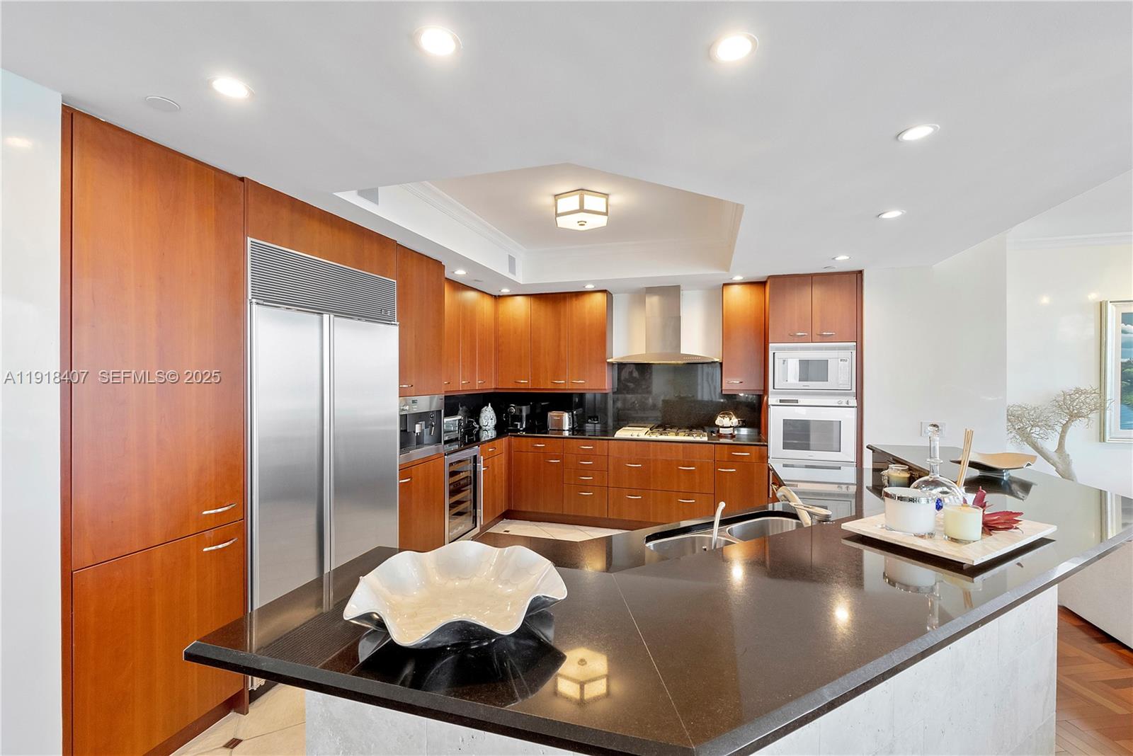 2406 4 / 4 3222 sq. ft. $ 2025-11-22 0 foto